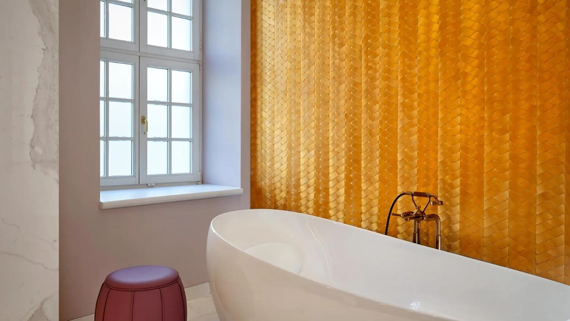 Bathroom in Hotel Taschenbergpalais Kempinski