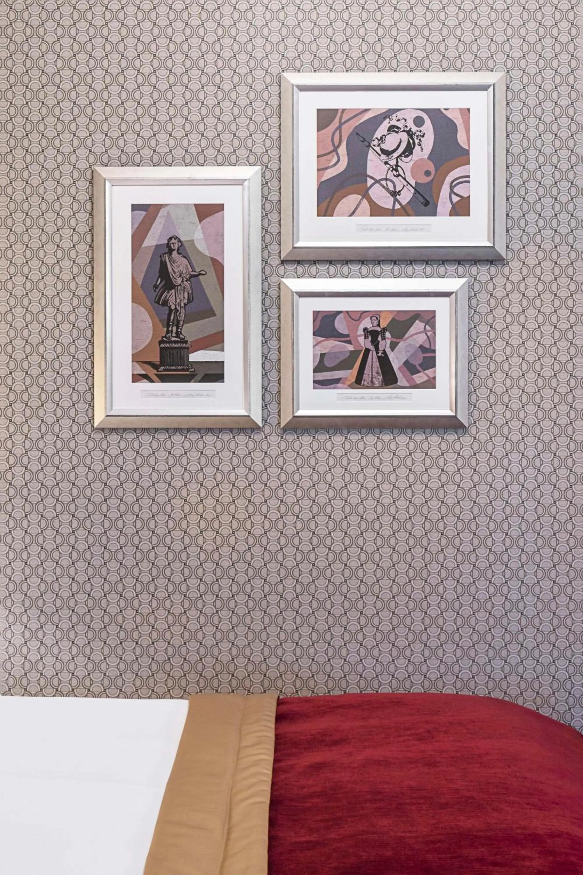 Bedroom, Bed in Hotel Taschenbergpalais Kempinski