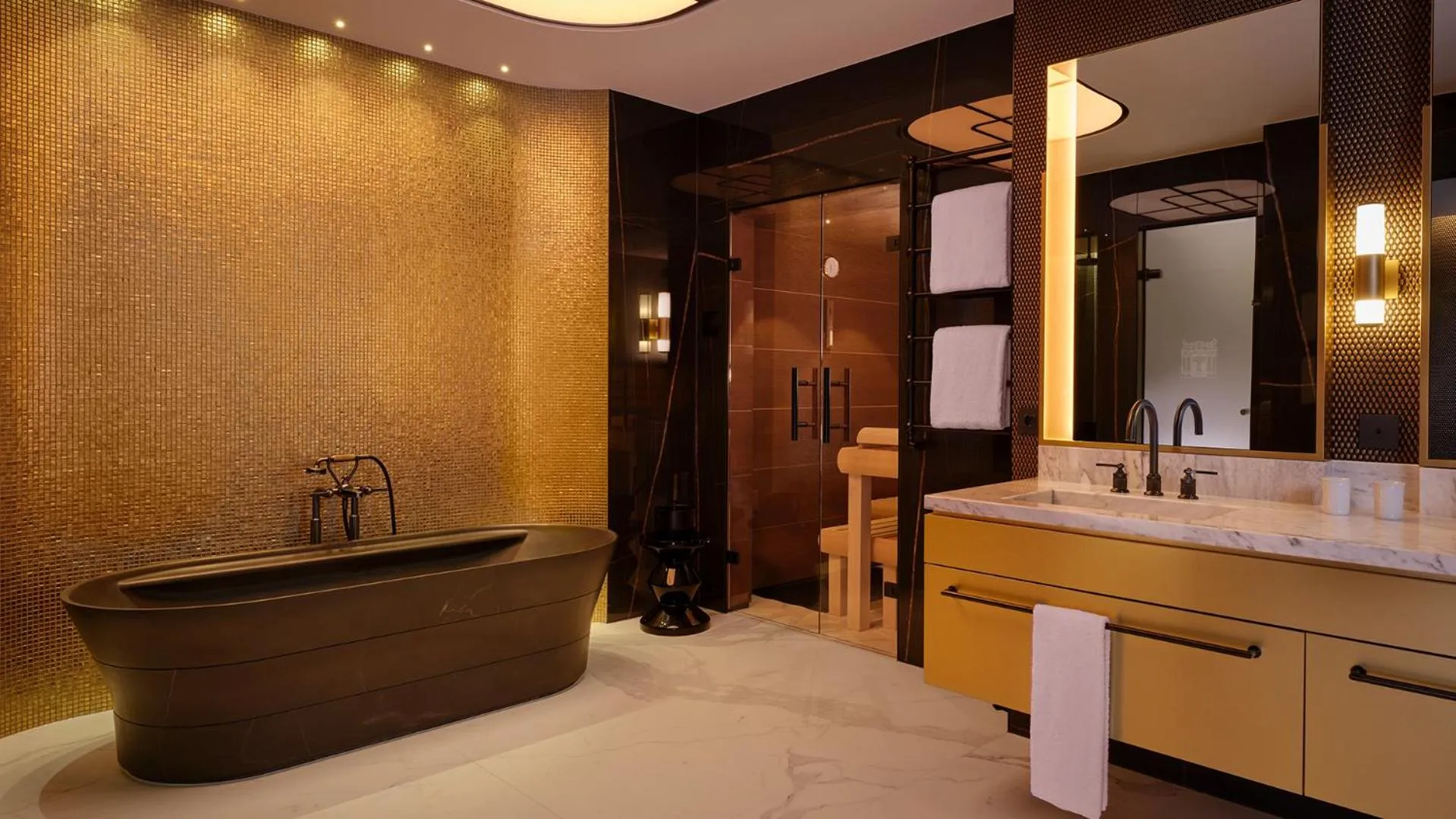 Bathroom in Hotel Taschenbergpalais Kempinski