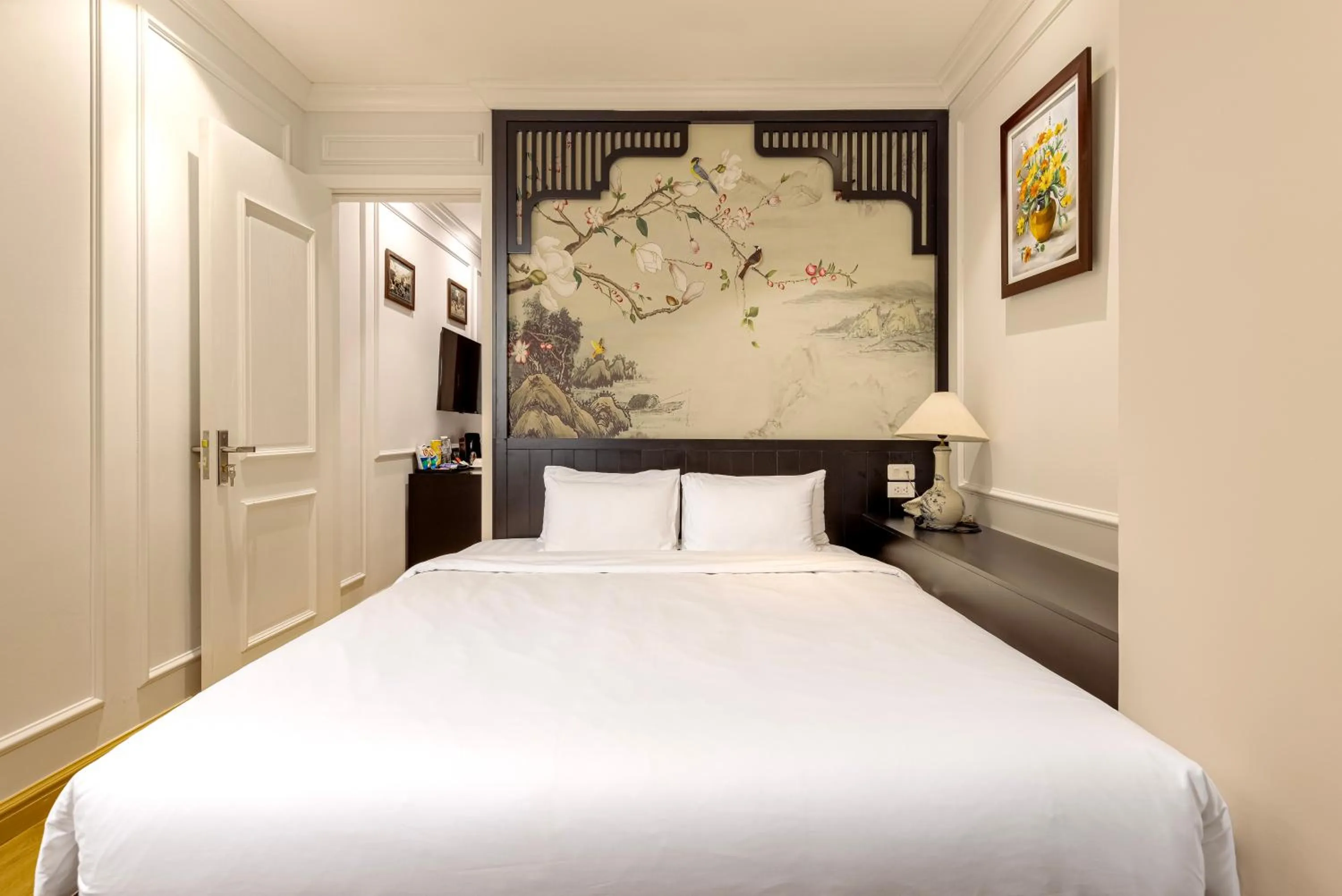 Bedroom, Bed in San Premium Hotel