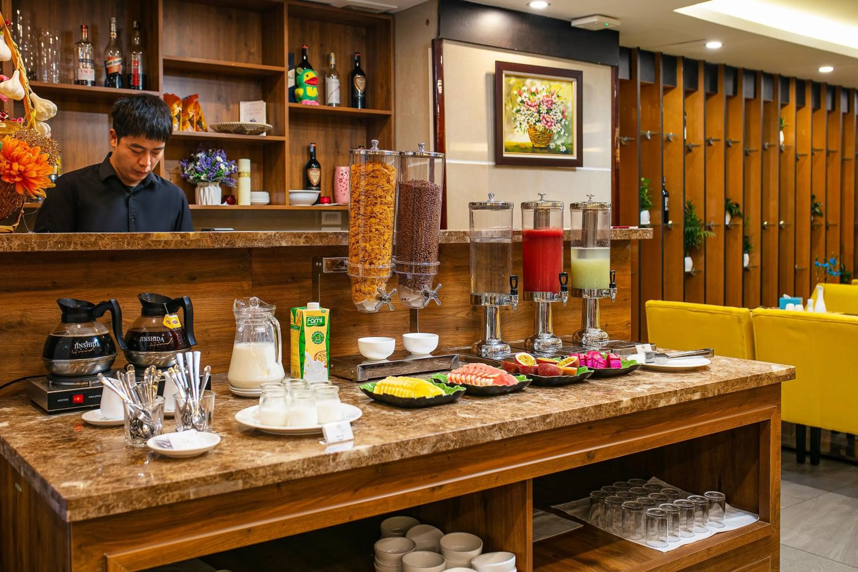 Restaurant/places to eat in San Premium Hotel