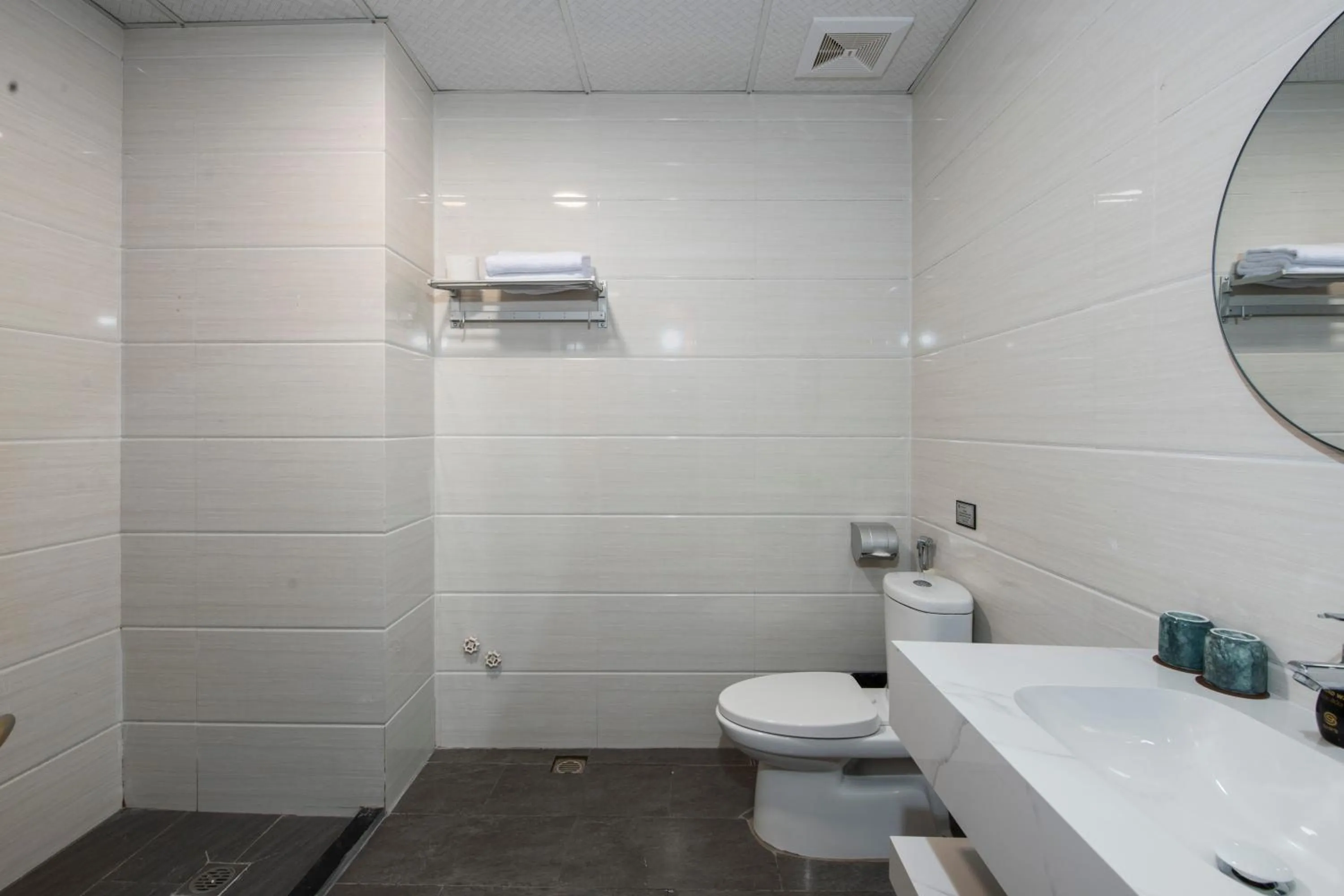 Toilet in San Premium Hotel