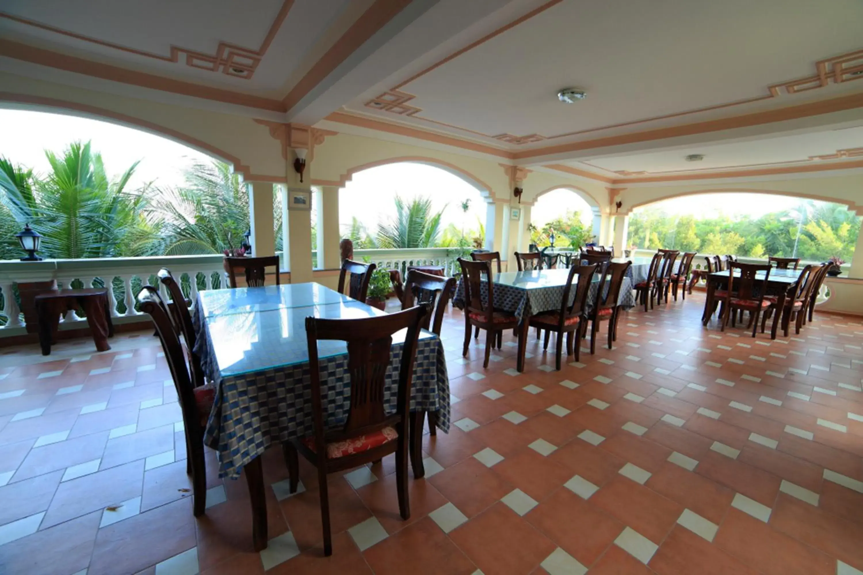 Restaurant/places to eat in Gold Rooster Resort Restaurant/places to eat in Gold Rooster Resort