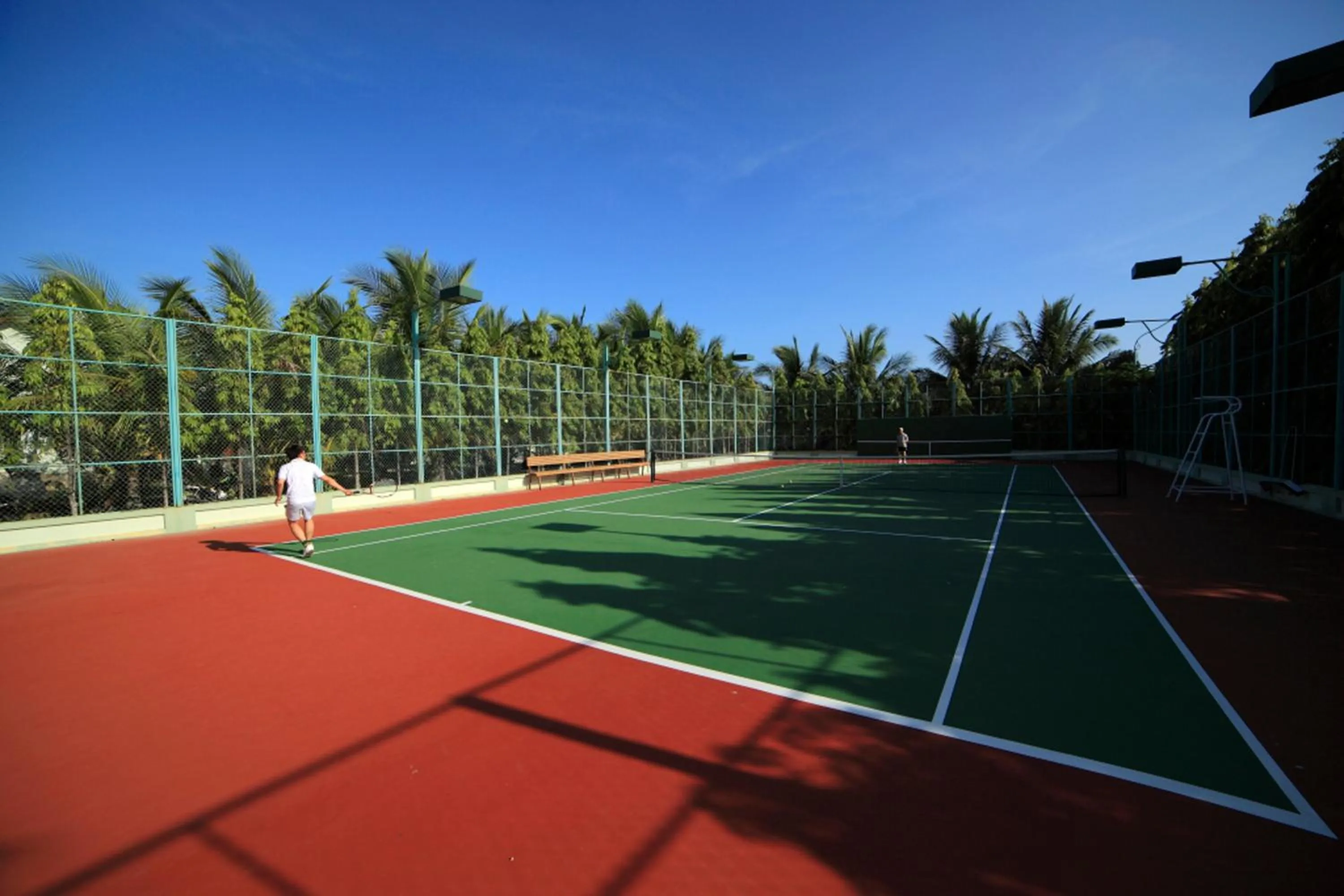 Tennis court in Gold Rooster Resort