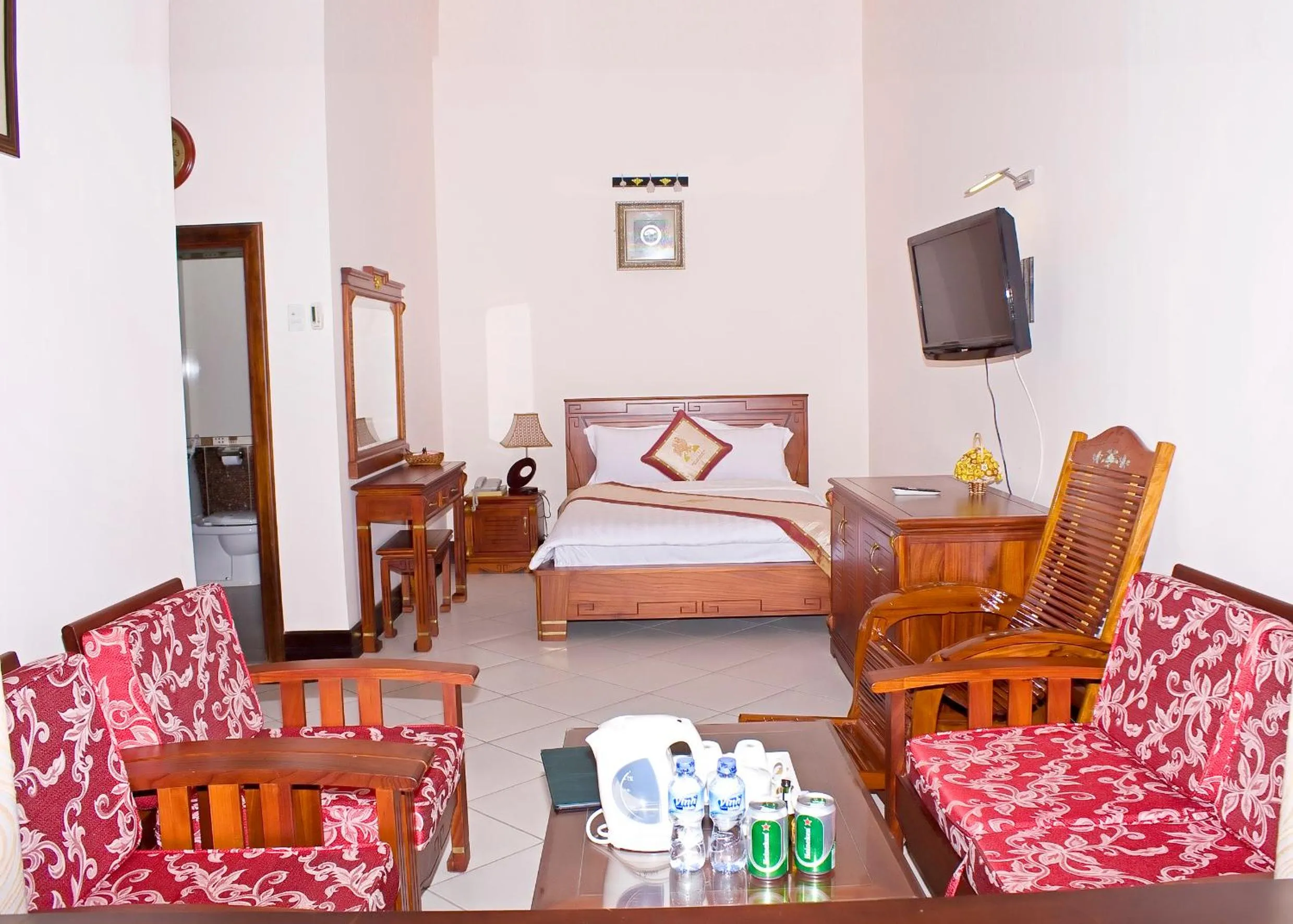 Coffee/tea facilities in Gold Rooster Resort