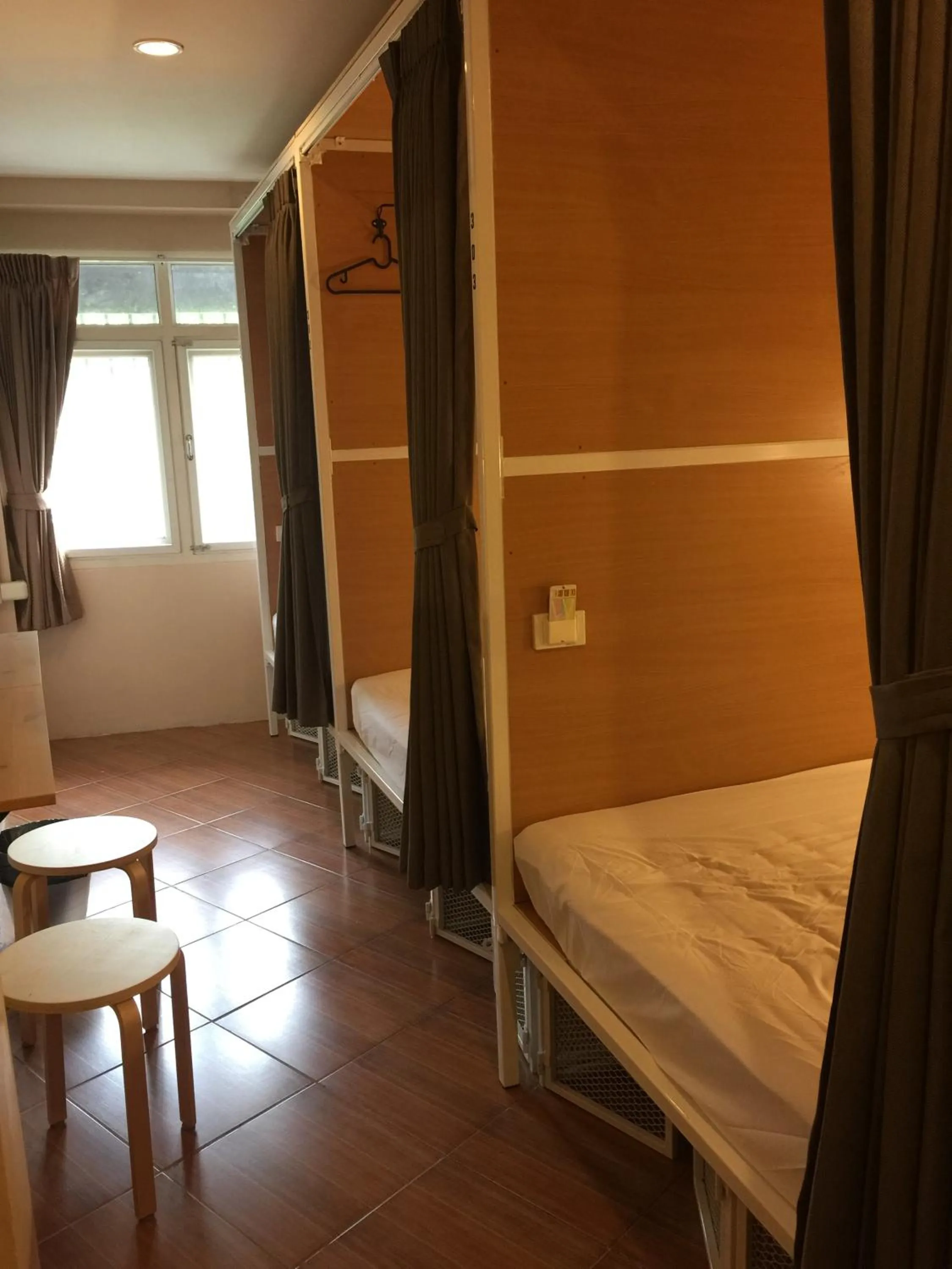 Seating area, Bed in VX The Fifty