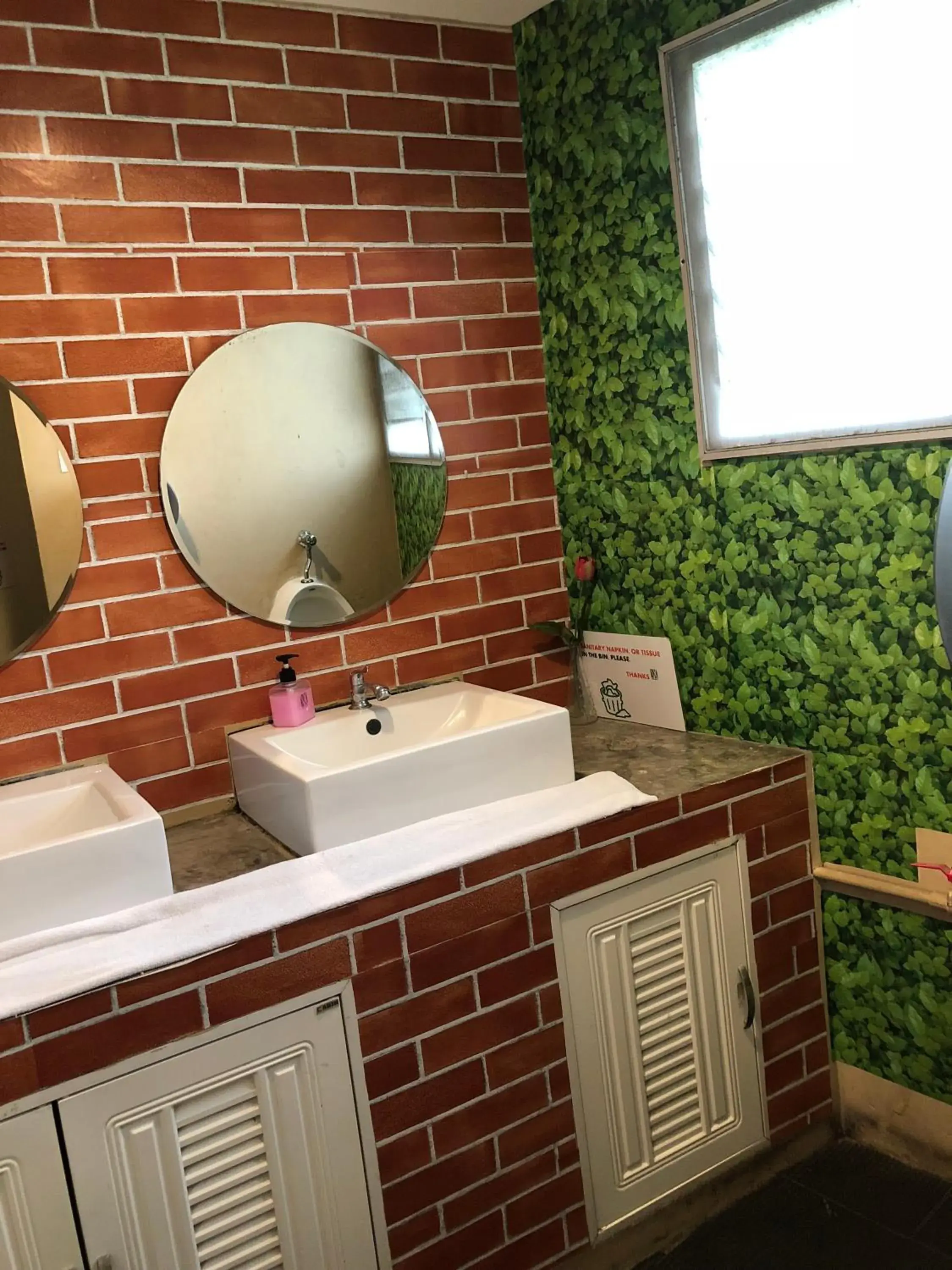 Standard Twin Room with Shared Bathroom in VX The Fifty Standard Twin Room with Shared Bathroom in VX The Fifty