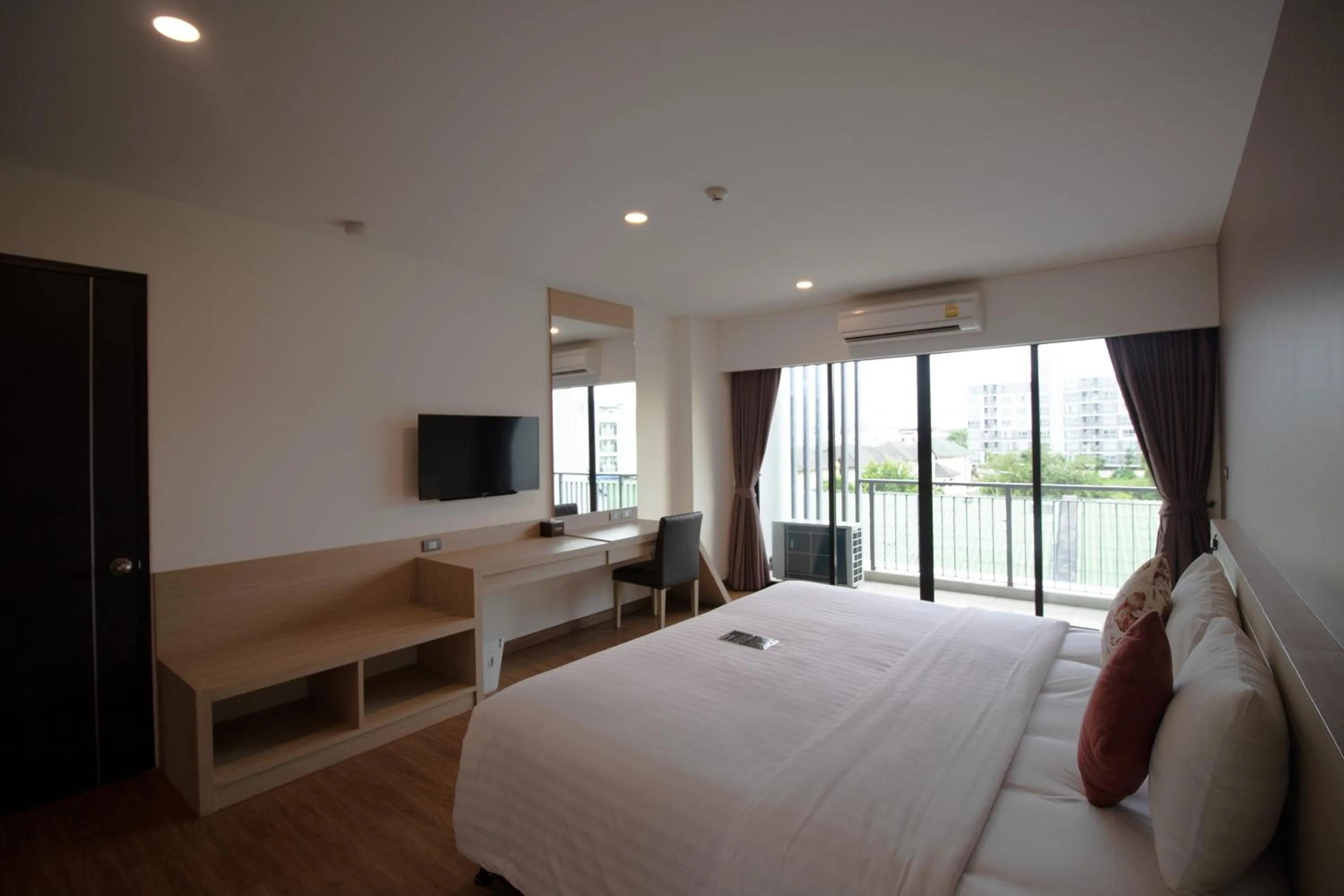 Bed in Phavina Hotel & Grand Boutique Rayong
