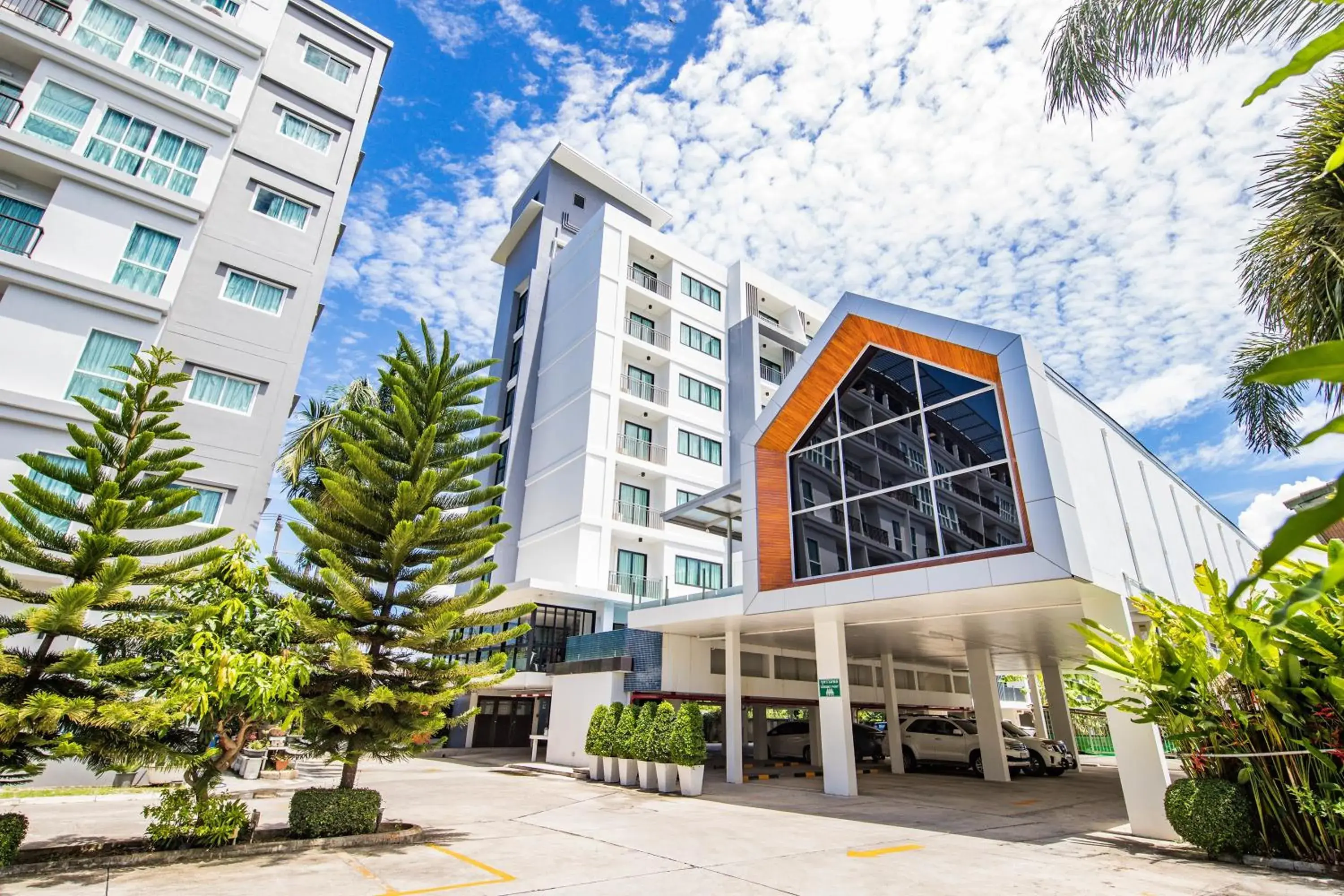 Property building in Phavina Hotel Rayong SHA Extra Plus Property building in Phavina Hotel Rayong SHA Extra Plus