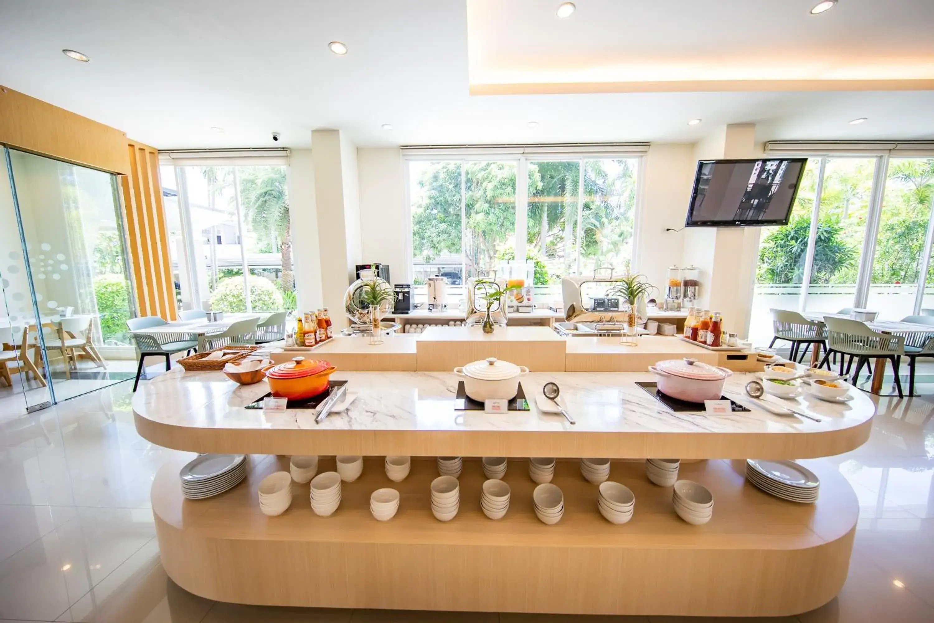 Restaurant/places to eat in Phavina Hotel Rayong SHA Extra Plus Restaurant/places to eat in Phavina Hotel Rayong SHA Extra Plus