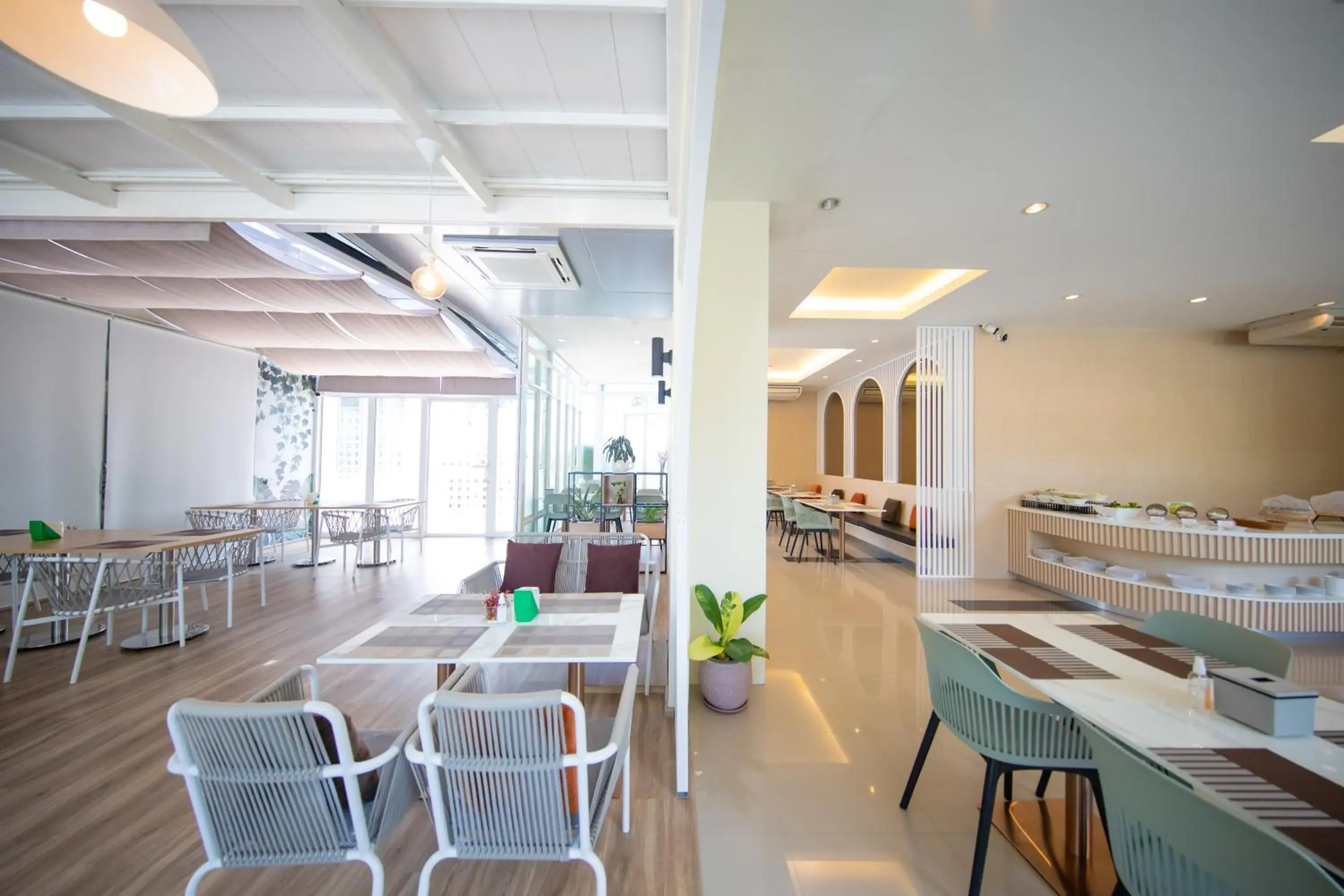 Restaurant/places to eat in Phavina Hotel Rayong SHA Extra Plus Restaurant/places to eat in Phavina Hotel Rayong SHA Extra Plus