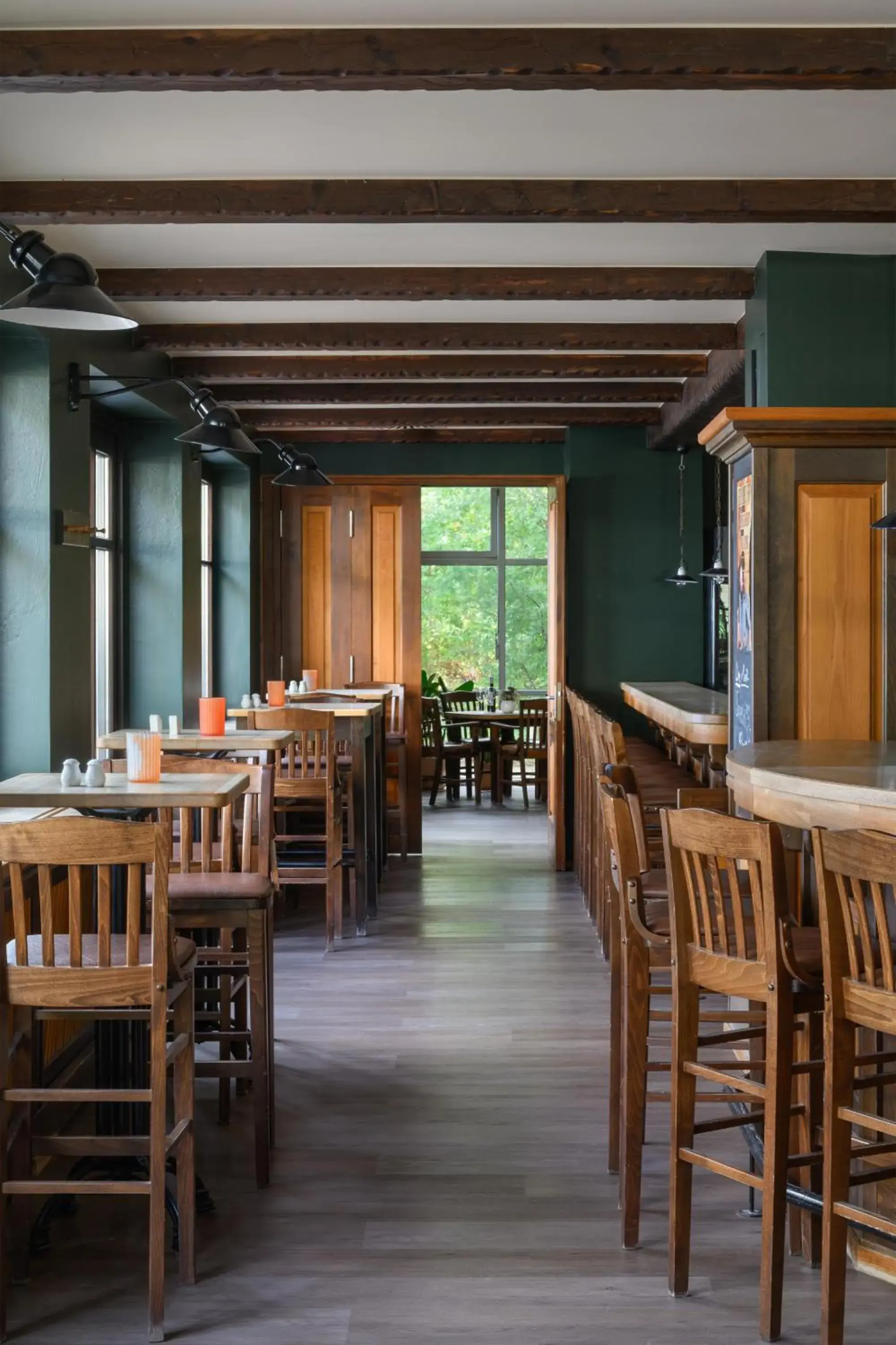 Lounge or bar in IFA Rügen Hotel & Ferienpark Lounge or bar in IFA Rügen Hotel & Ferienpark