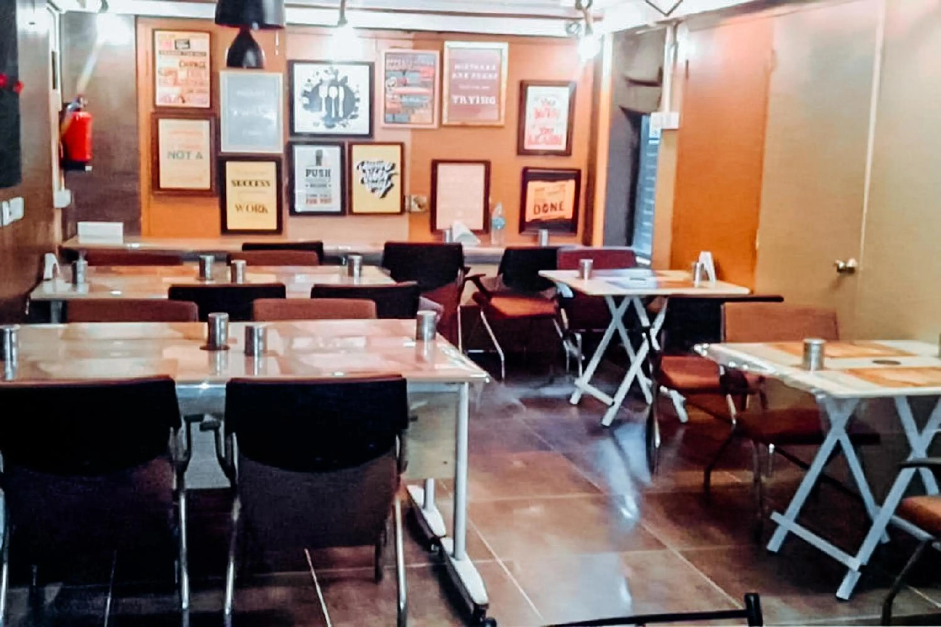 Restaurant/places to eat in The Kei Inn & Suites Hotel near Salt Lake