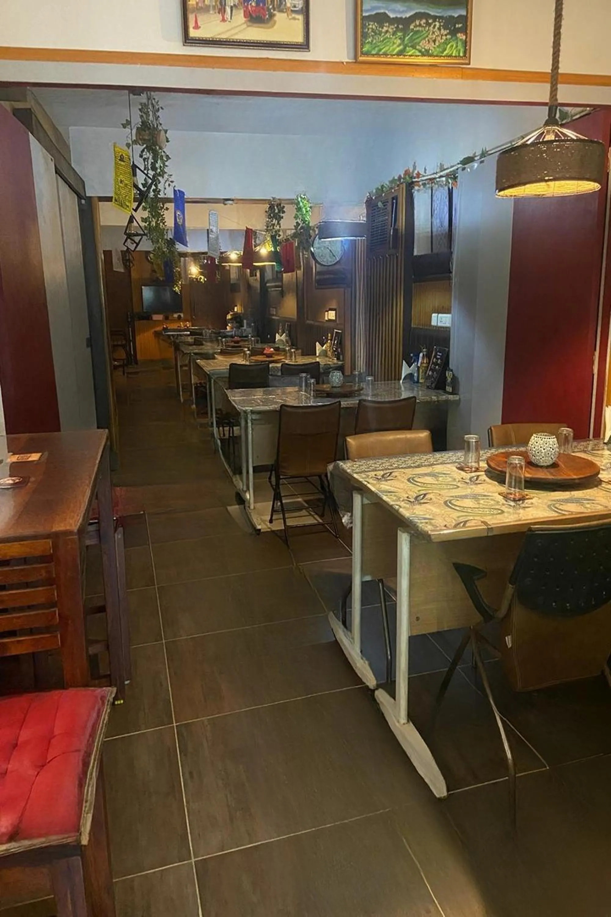 Restaurant/places to eat in The Kei Inn & Suites Hotel near Salt Lake