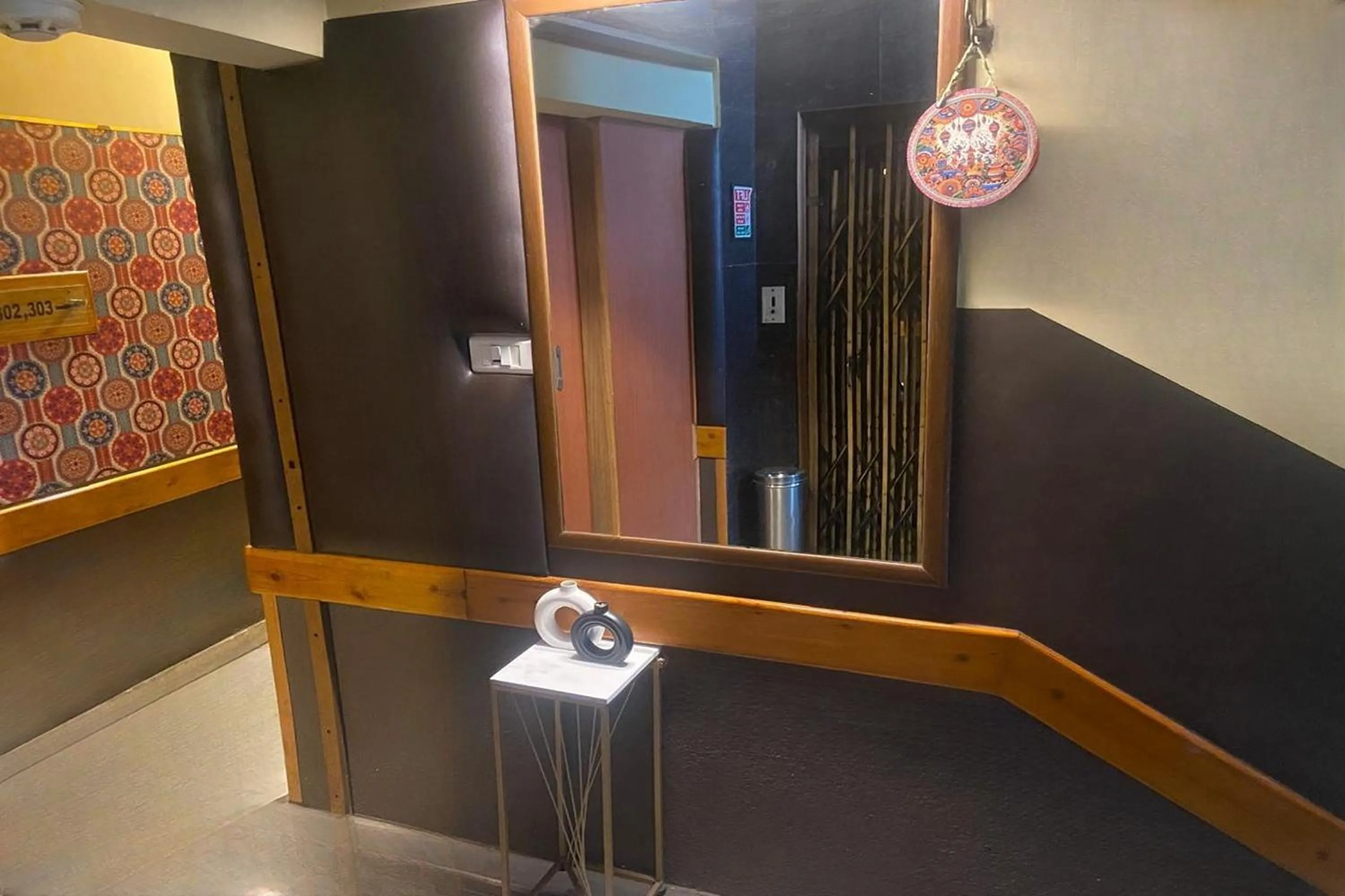 Decorative detail in The Kei Inn & Suites Hotel near Salt Lake