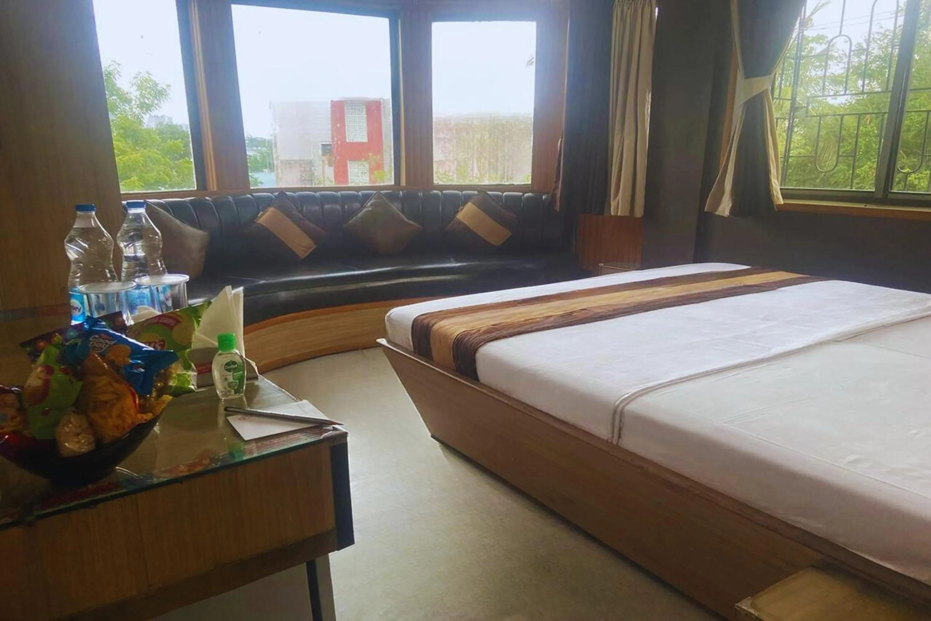 Bed in The Kei Inn & Suites Hotel near Salt Lake