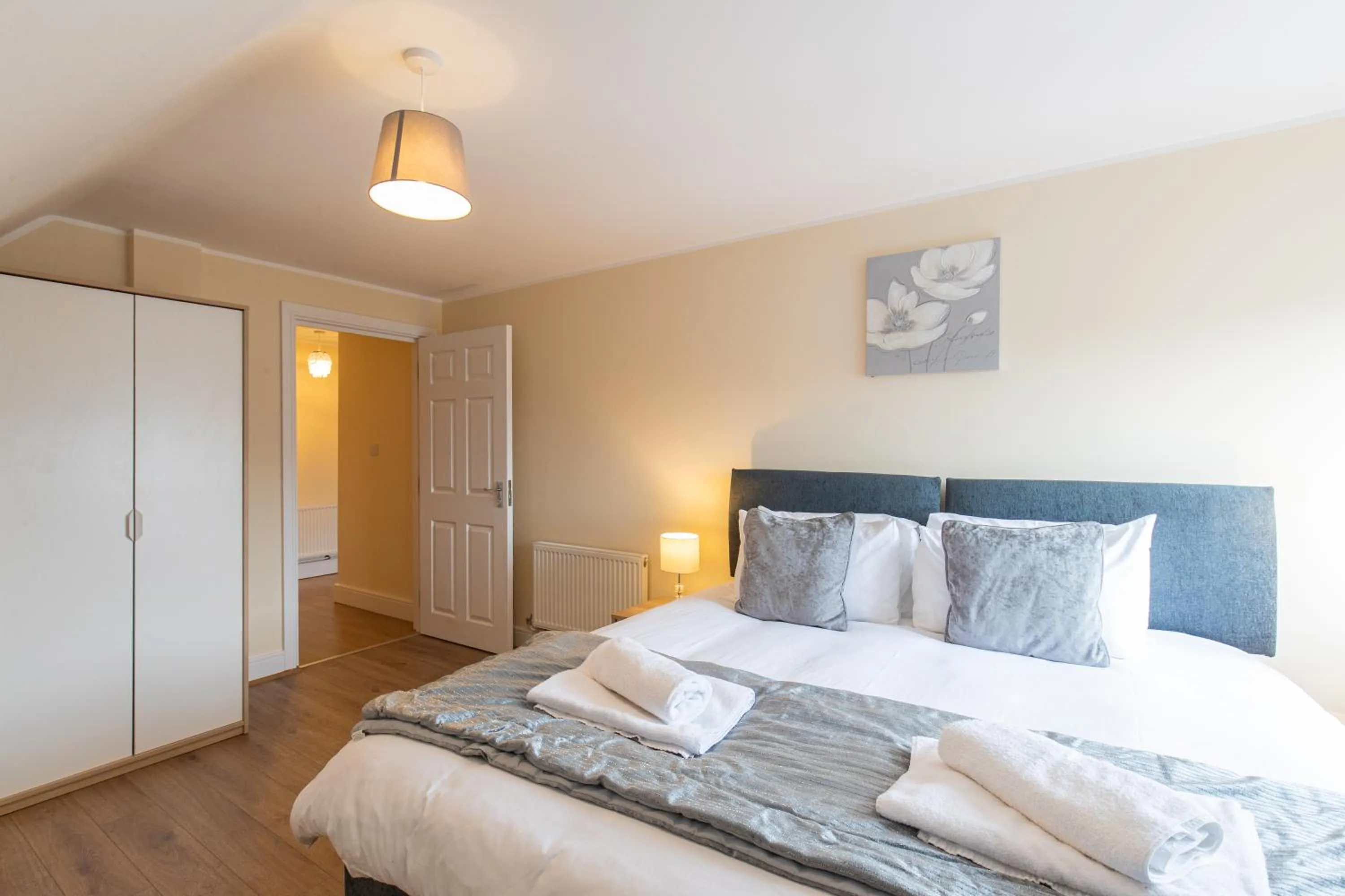 Other, Bed in 2 Bedroom Penthouse, Clockhouse, Hoddessdon