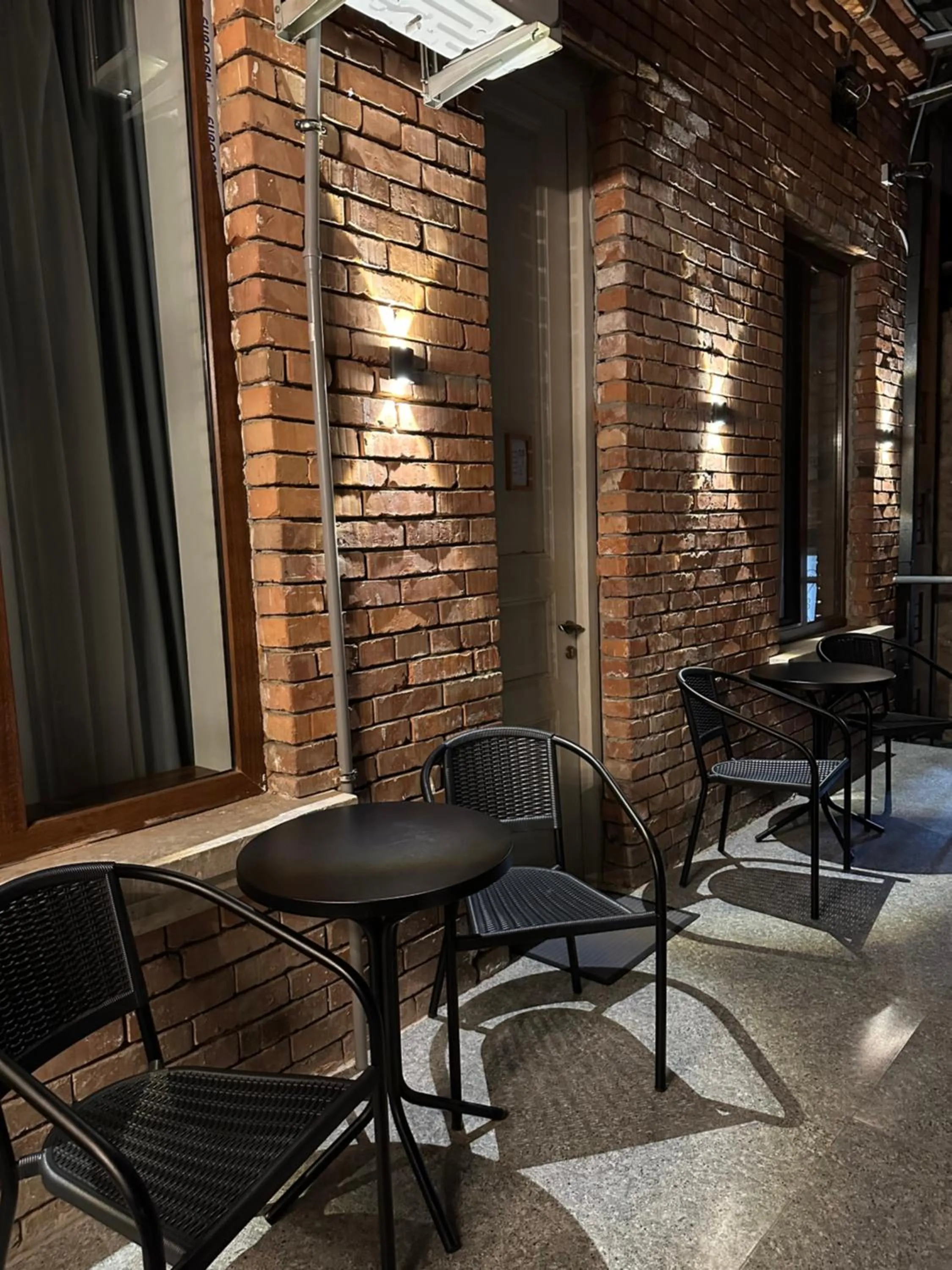 Seating area in Hotel Ticiani 13