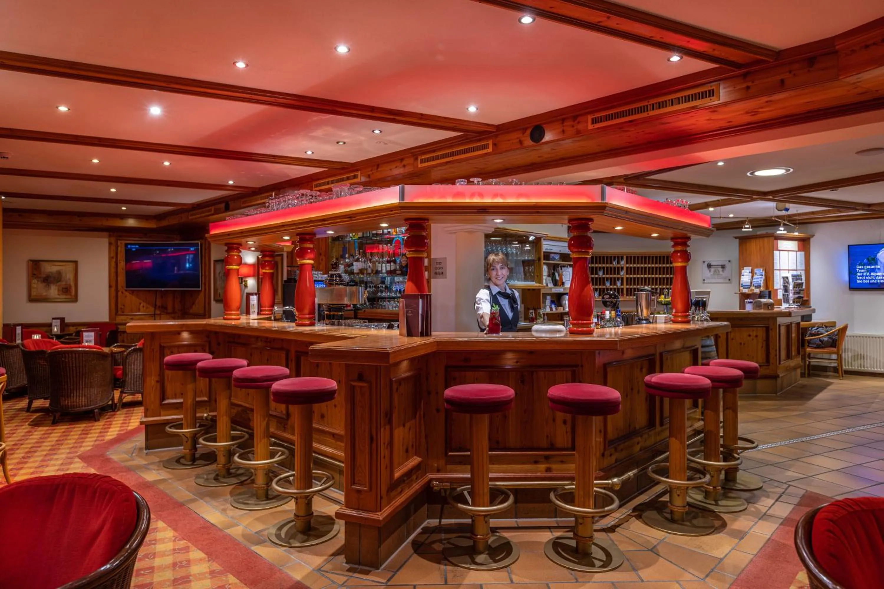 Lounge or bar in IFA Alpenrose Hotel Kleinwalsertal