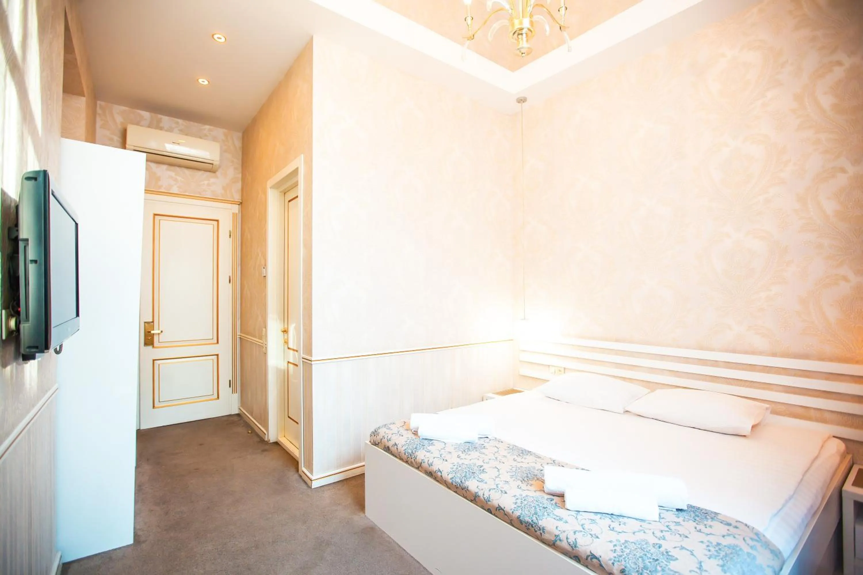 Bedroom, Bed in Rustaveli Hotel