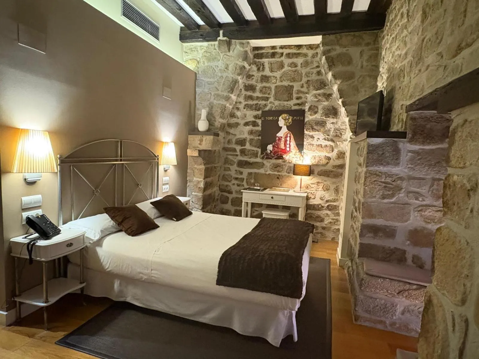 Bed in Hotel Torre Zumeltzegi