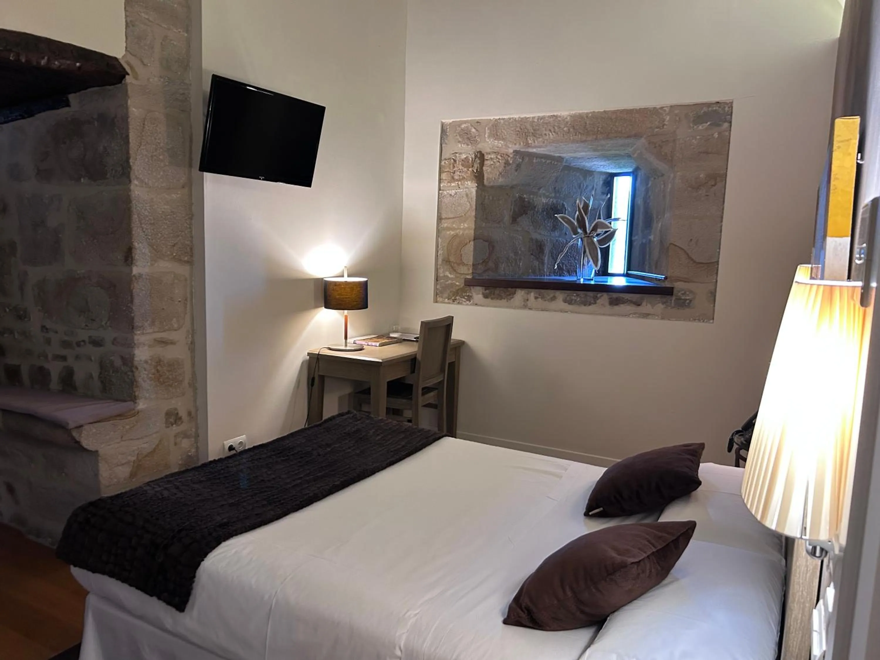 Bed in Hotel Torre Zumeltzegi