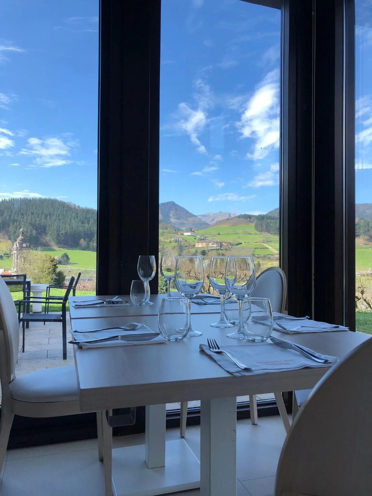 Dining area in Hotel Torre Zumeltzegi