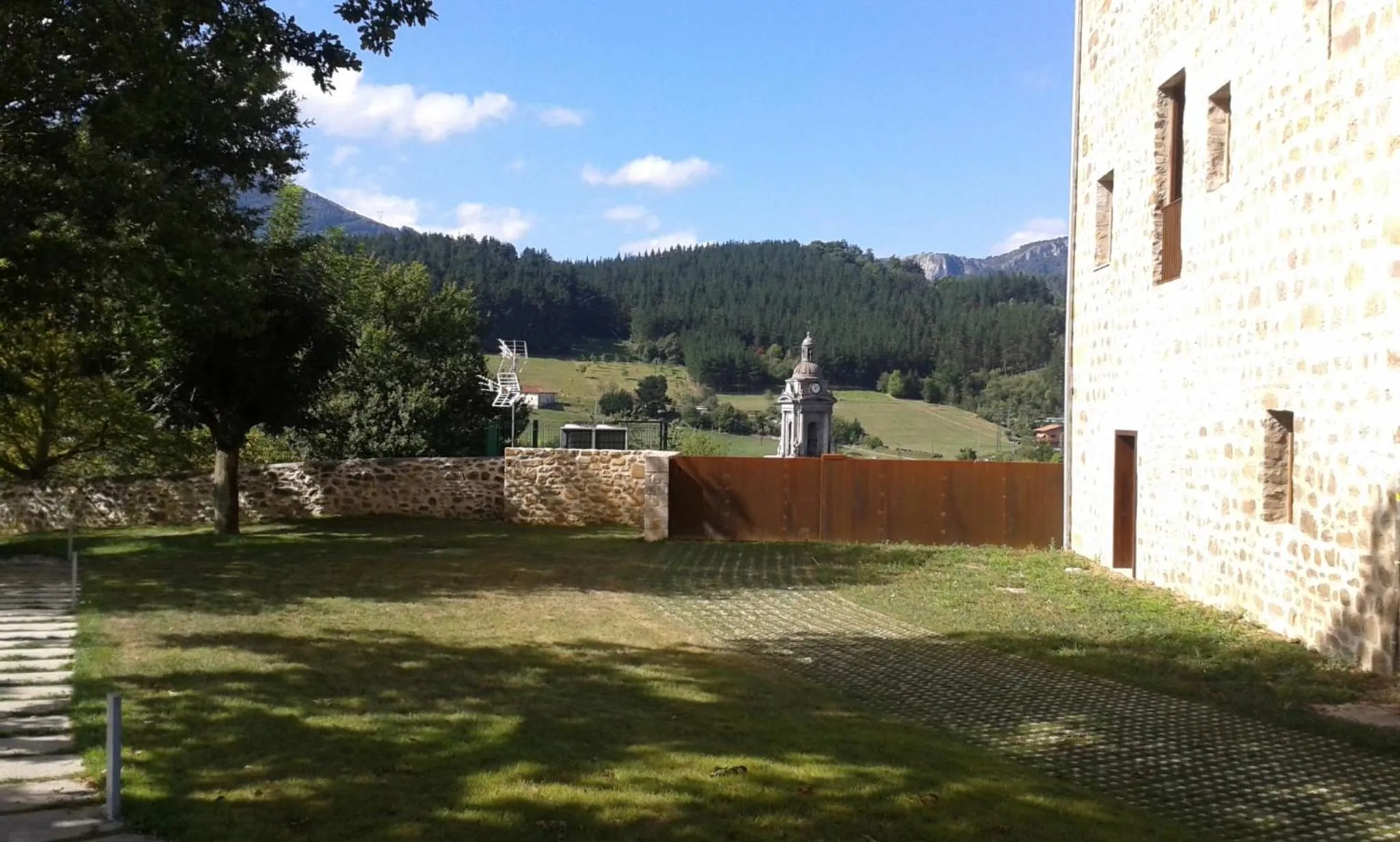 Mountain view in Hotel Torre Zumeltzegi