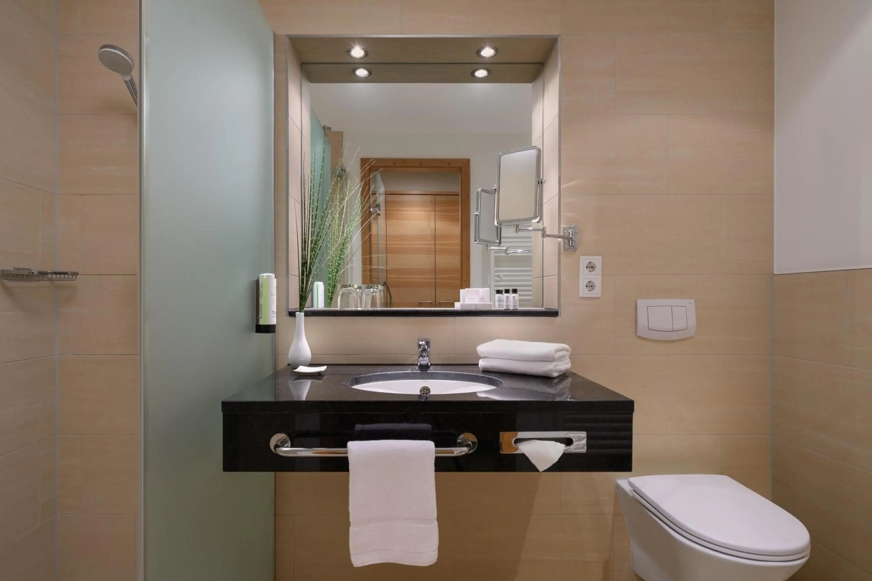 Shower in IFA Graal-Müritz Hotel & Spa