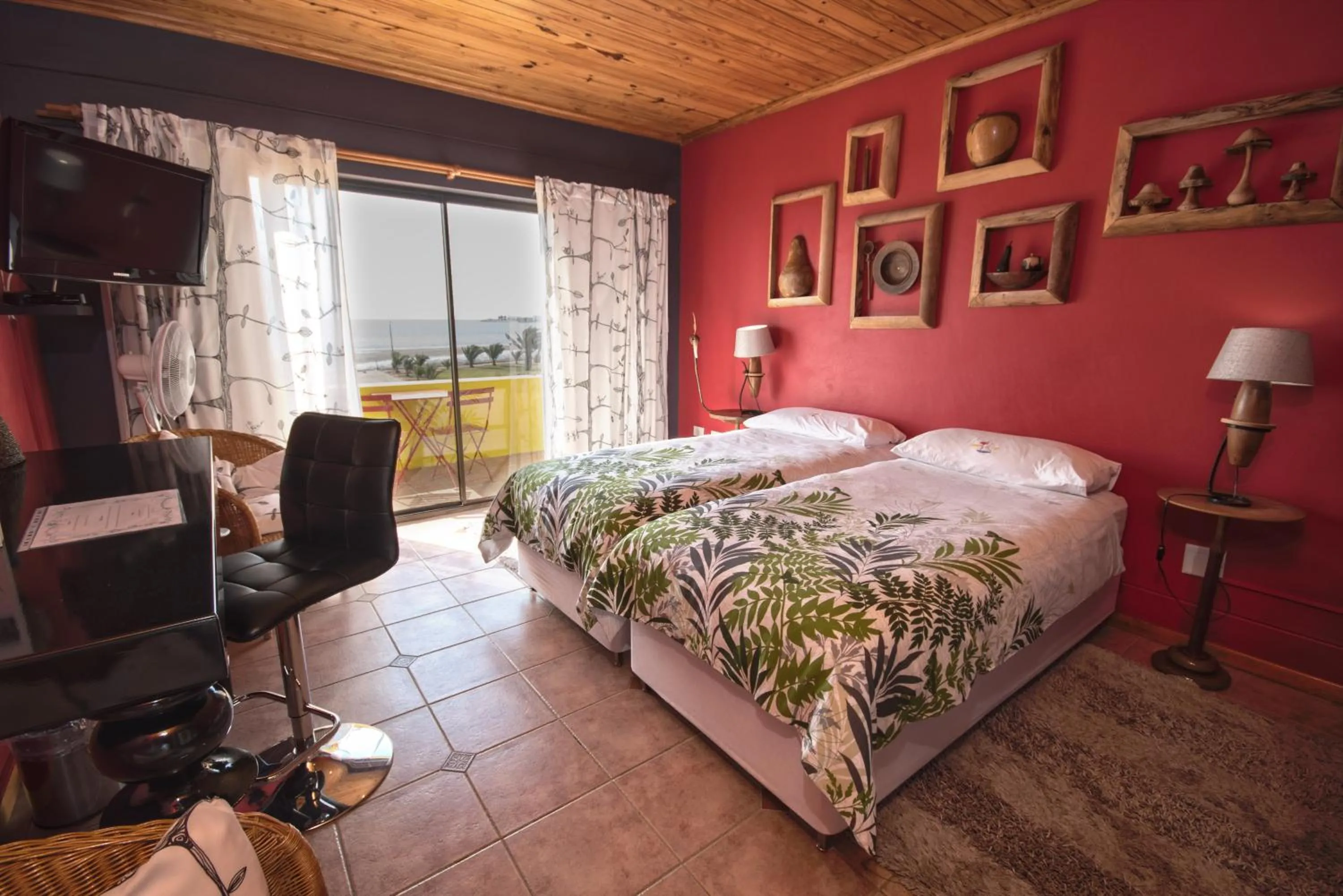 Bed in Lagoon Lodge