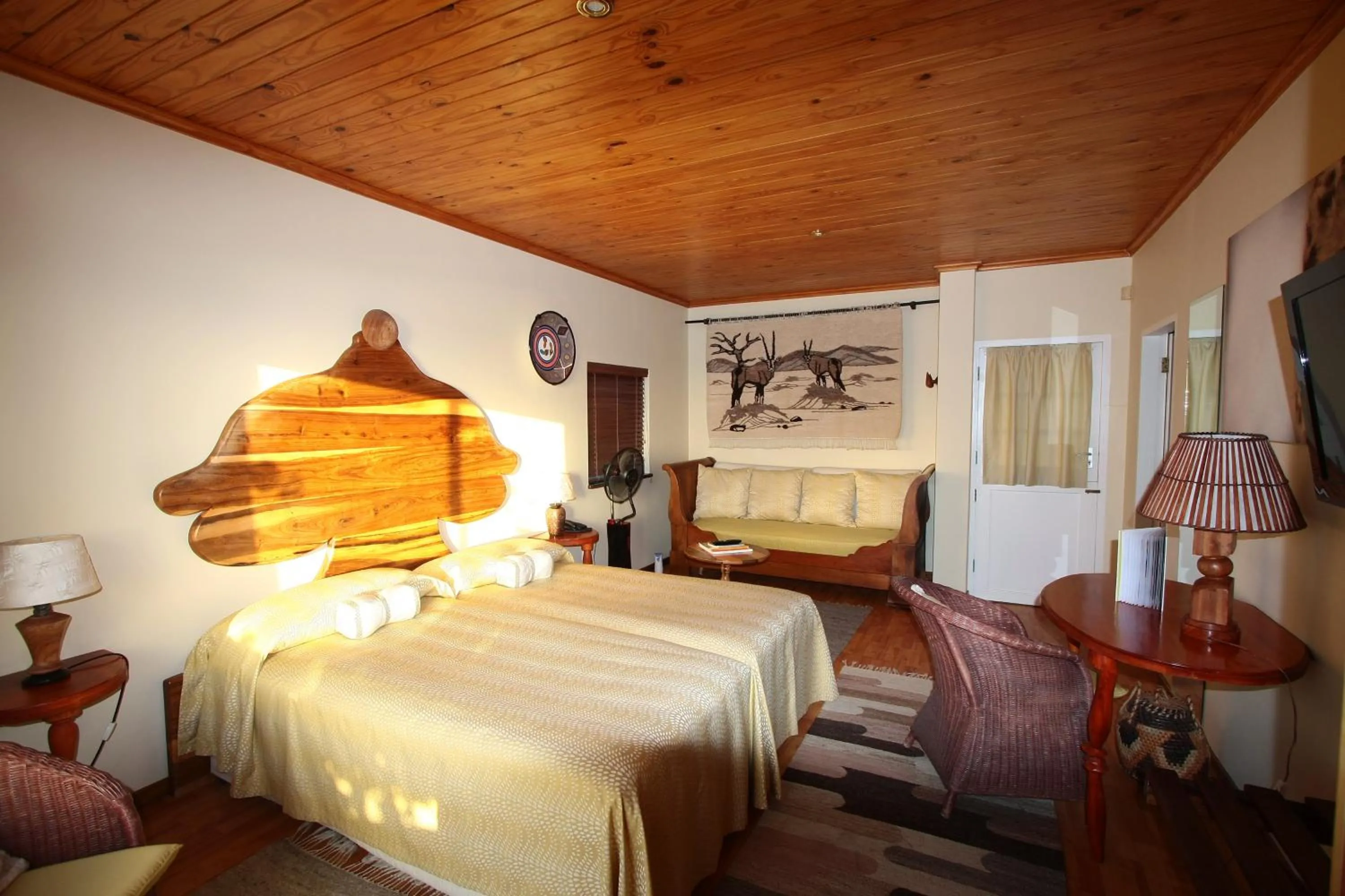 Sea view, Bed in Lagoon Lodge