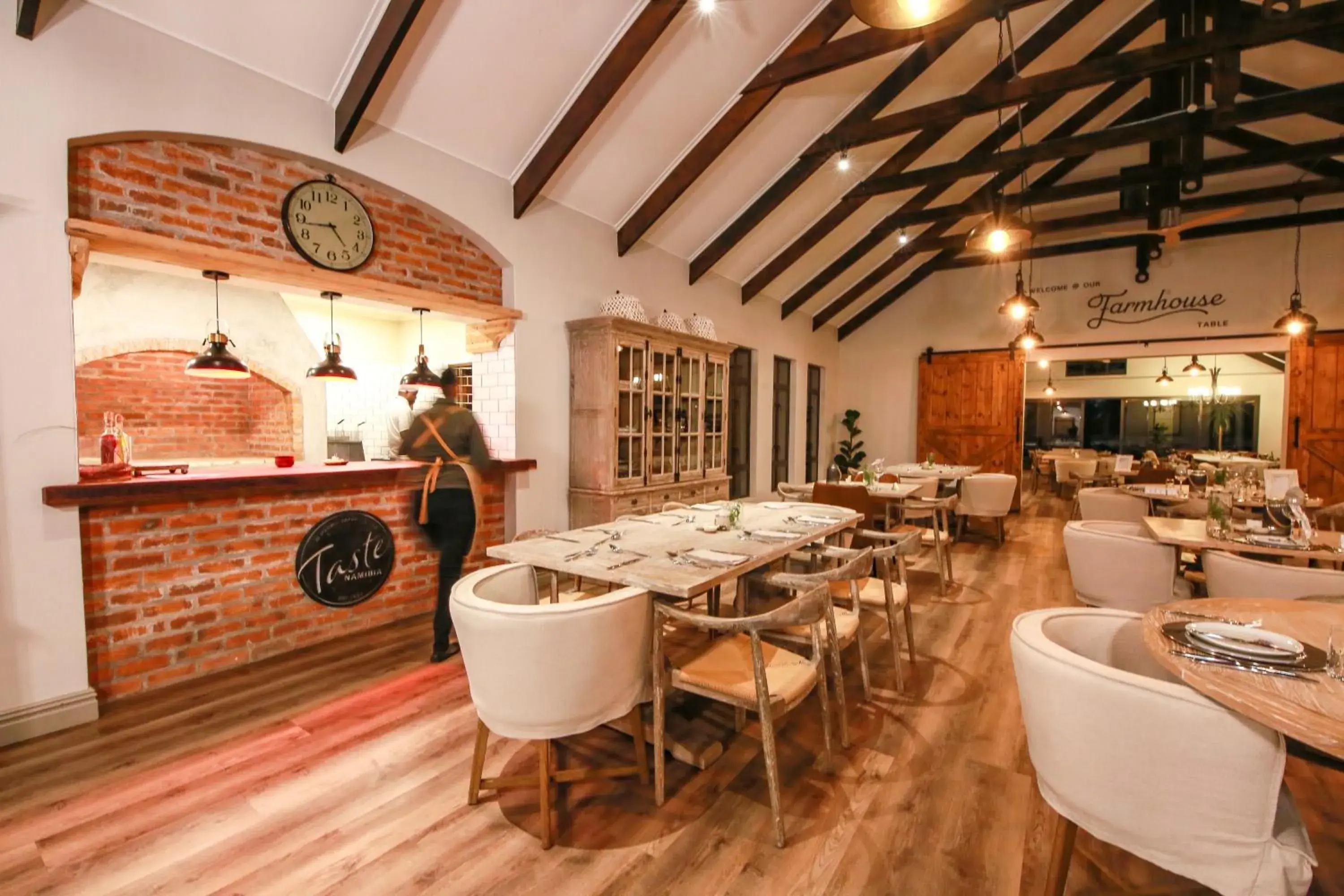 Otjiwa Safari Lodge Otjiwa Safari Lodge