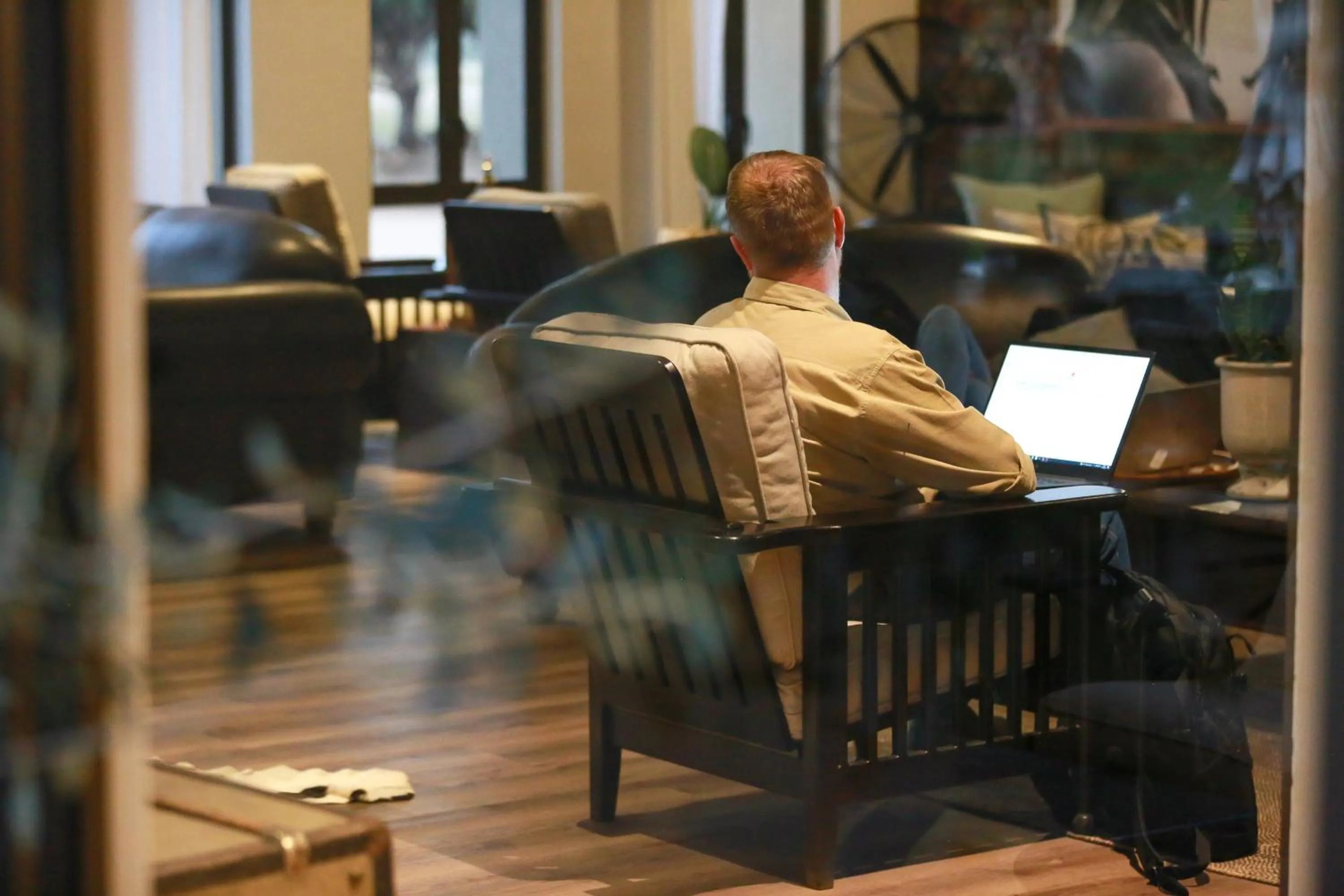 Communal lounge/ TV room in Otjiwa Safari Lodge
