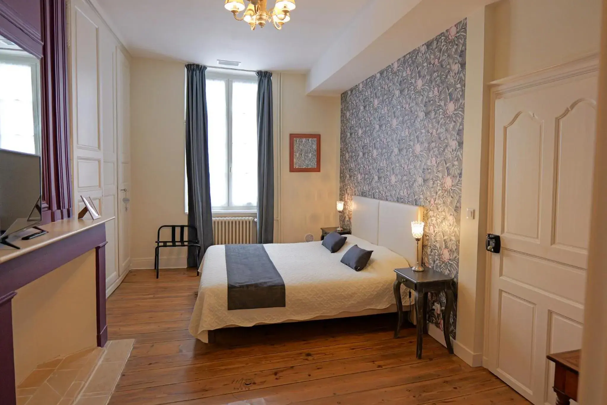 Double Room with Private Bathroom - single occupancy in La Maison DUFFOUR chambres d'hôtes avec Petit Déjeuner Double Room with Private Bathroom - single occupancy in La Maison DUFFOUR chambres d'hôtes avec Petit Déjeuner