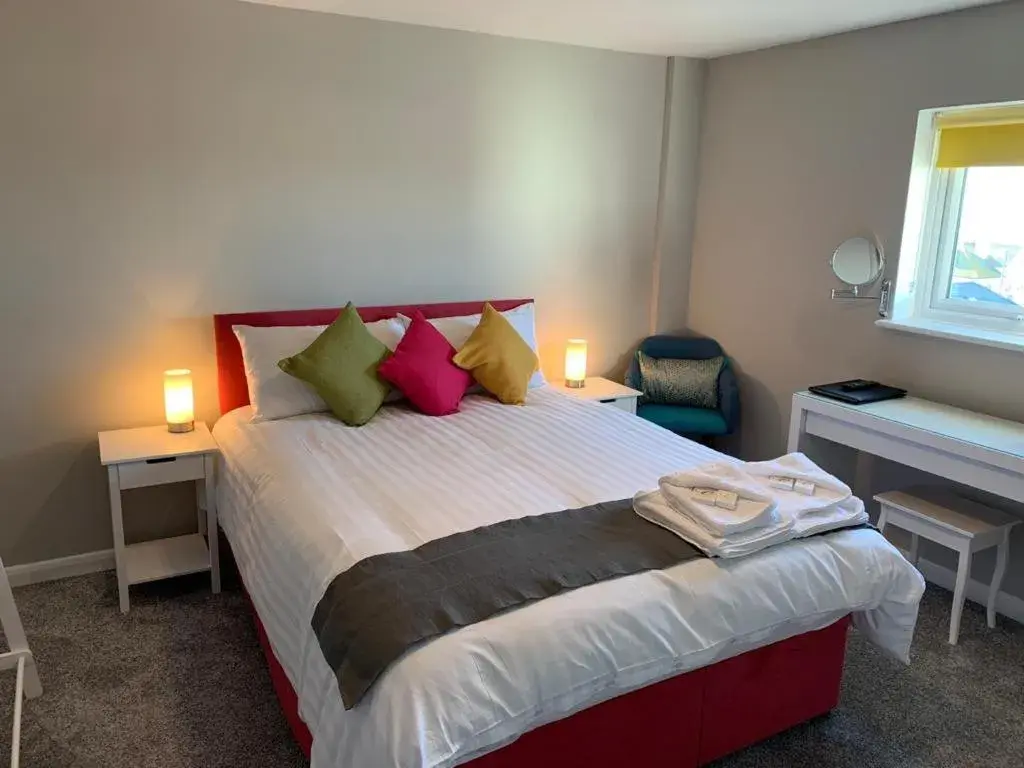 King Room with Sea View in The Greenwich Rooms - Burger & Bird Bar & Restaurant King Room with Sea View in The Greenwich Rooms - Burger & Bird Bar & Restaurant