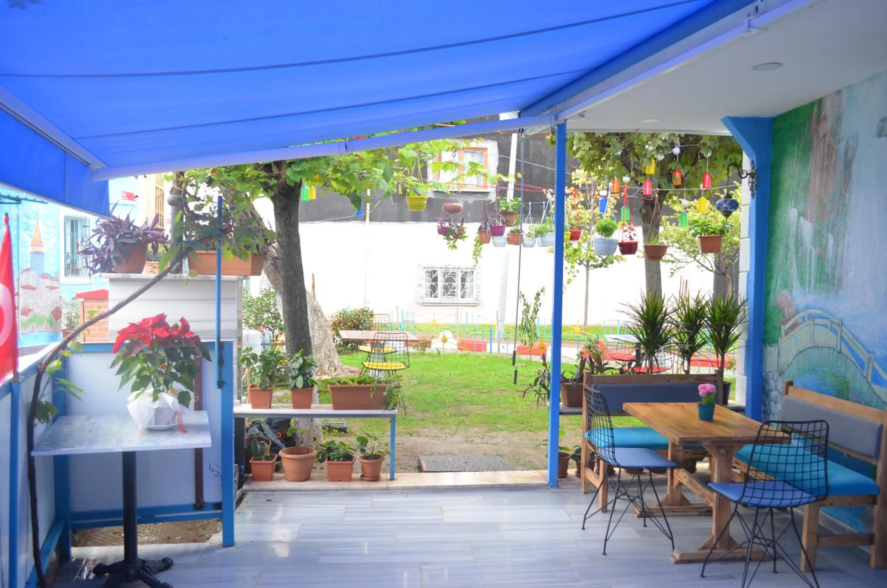 Patio in SULTANAHMET ıŞIL HOTEL