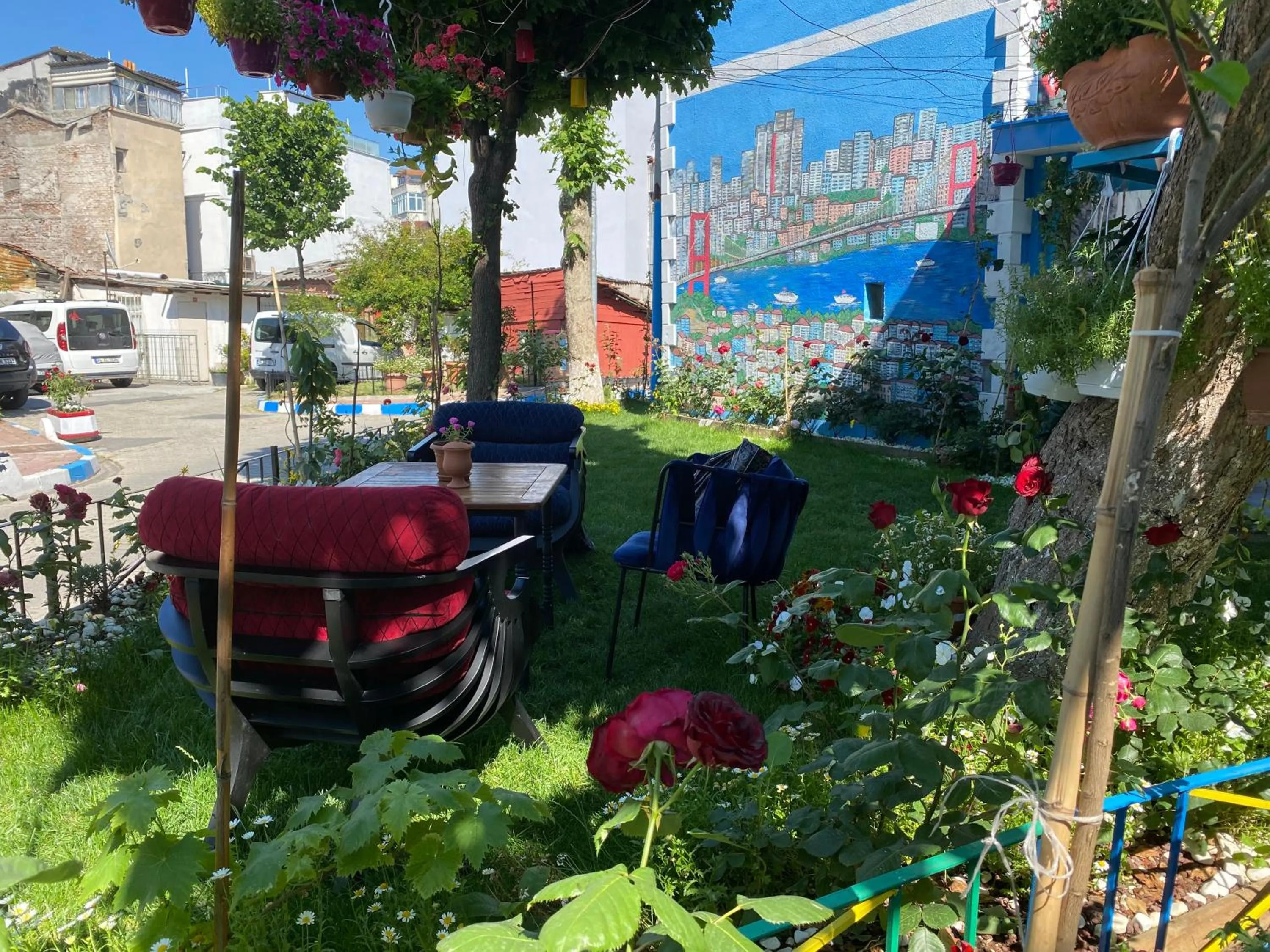 Patio in SULTANAHMET ıŞIL HOTEL