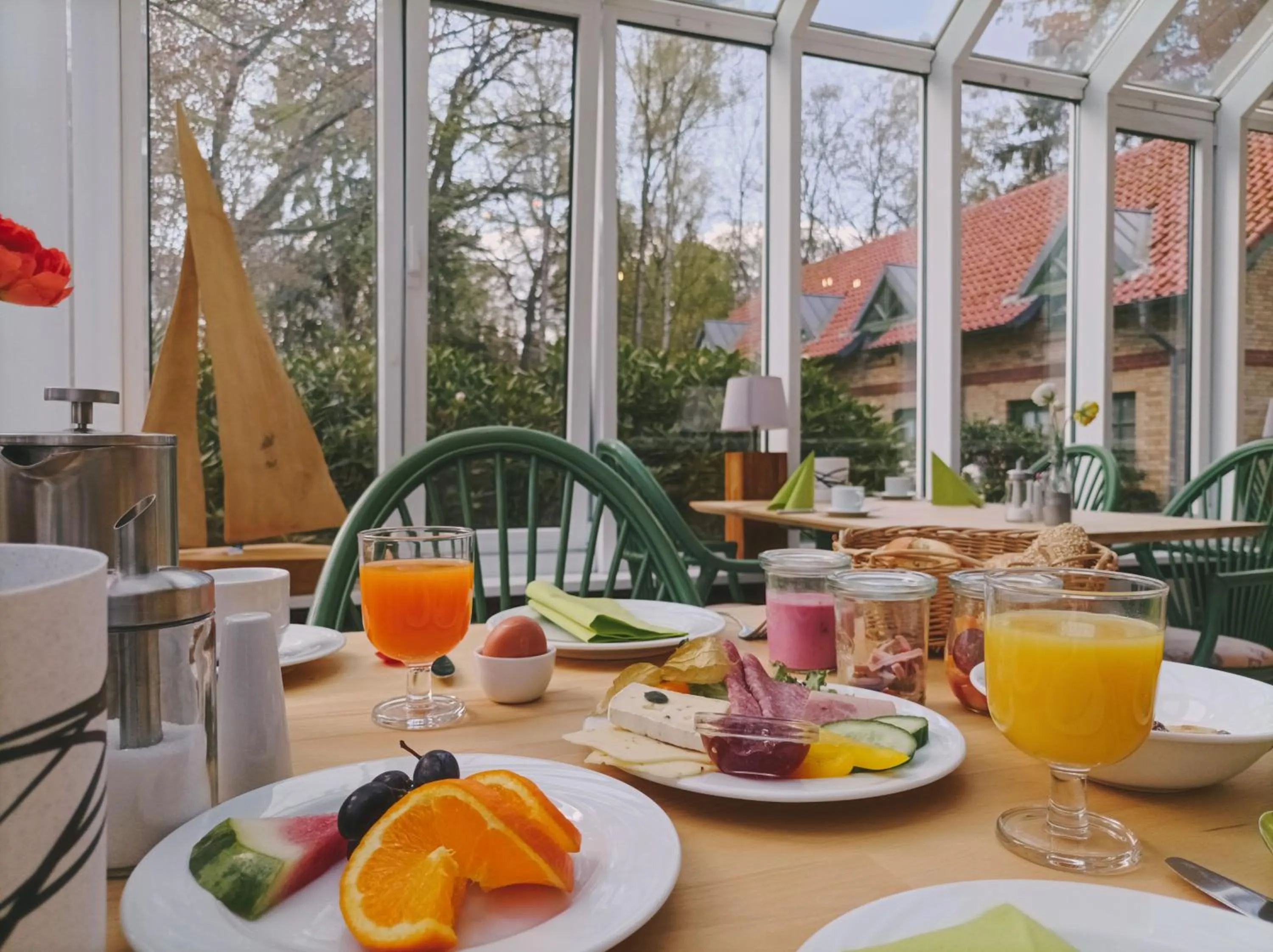 Breakfast in Hotel Schlösschen Sundische Wiese Zingst