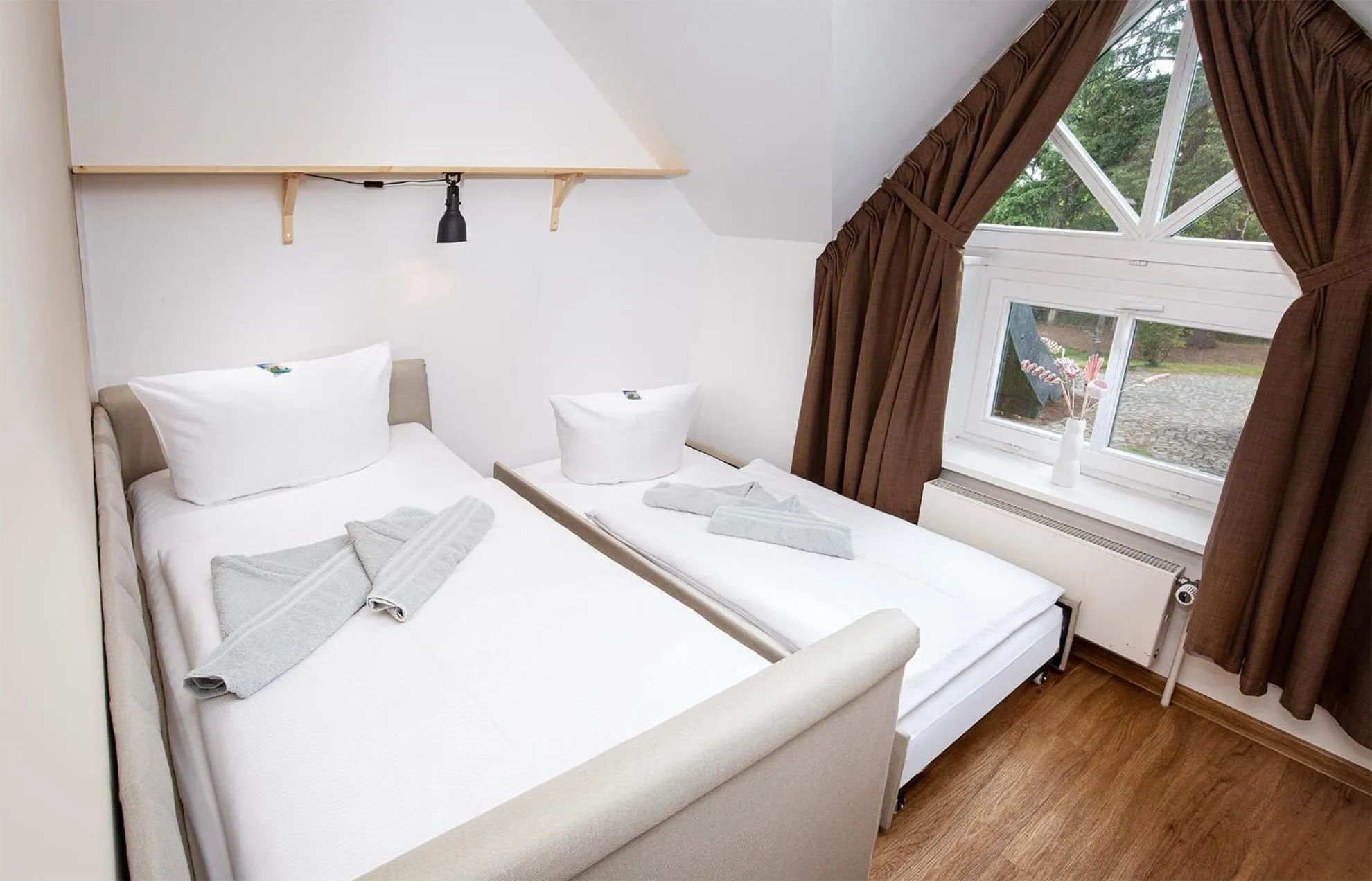 Bedroom, Bed in Hotel Schlösschen Sundische Wiese Zingst