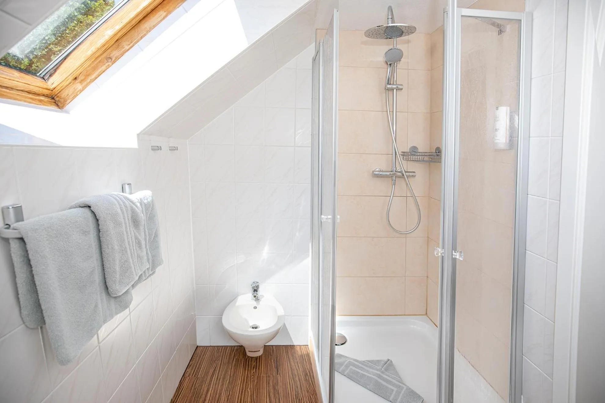 Shower in Hotel Schlösschen Sundische Wiese Zingst