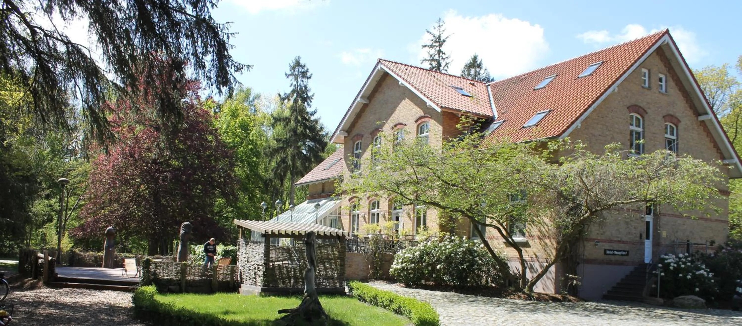 Facade/entrance in Hotel Schlösschen Sundische Wiese Zingst