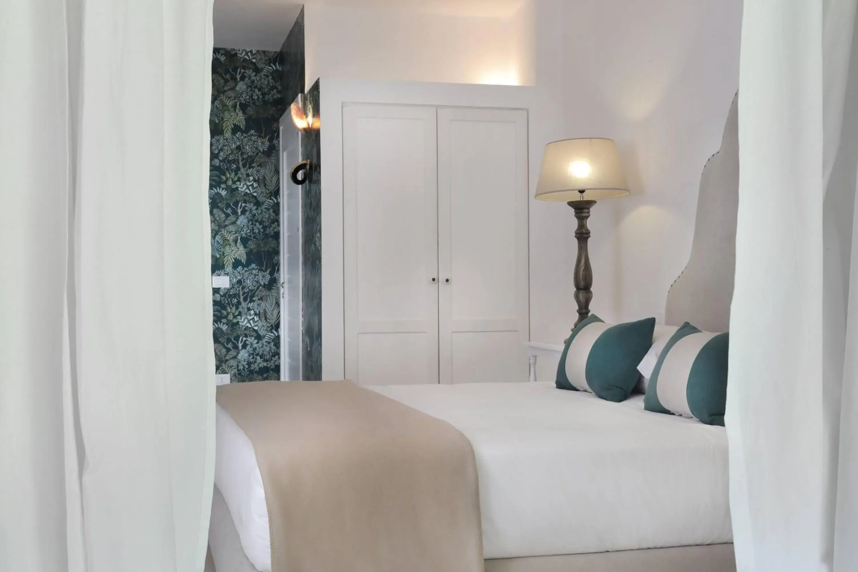 Classic Triple Room in Maison D'Enrì Classic Triple Room in Maison D'Enrì