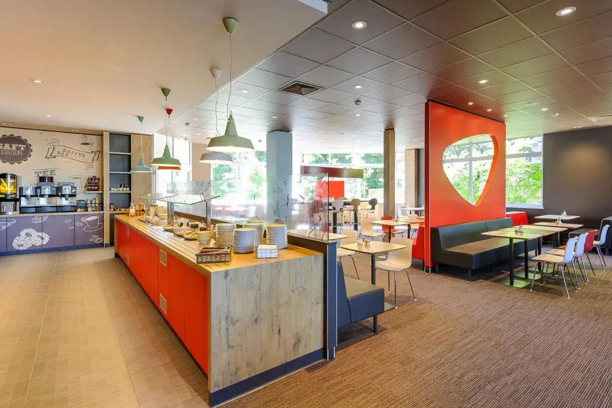 Restaurant/places to eat in ibis Augsburg Koenigsplatz Restaurant/places to eat in ibis Augsburg Koenigsplatz