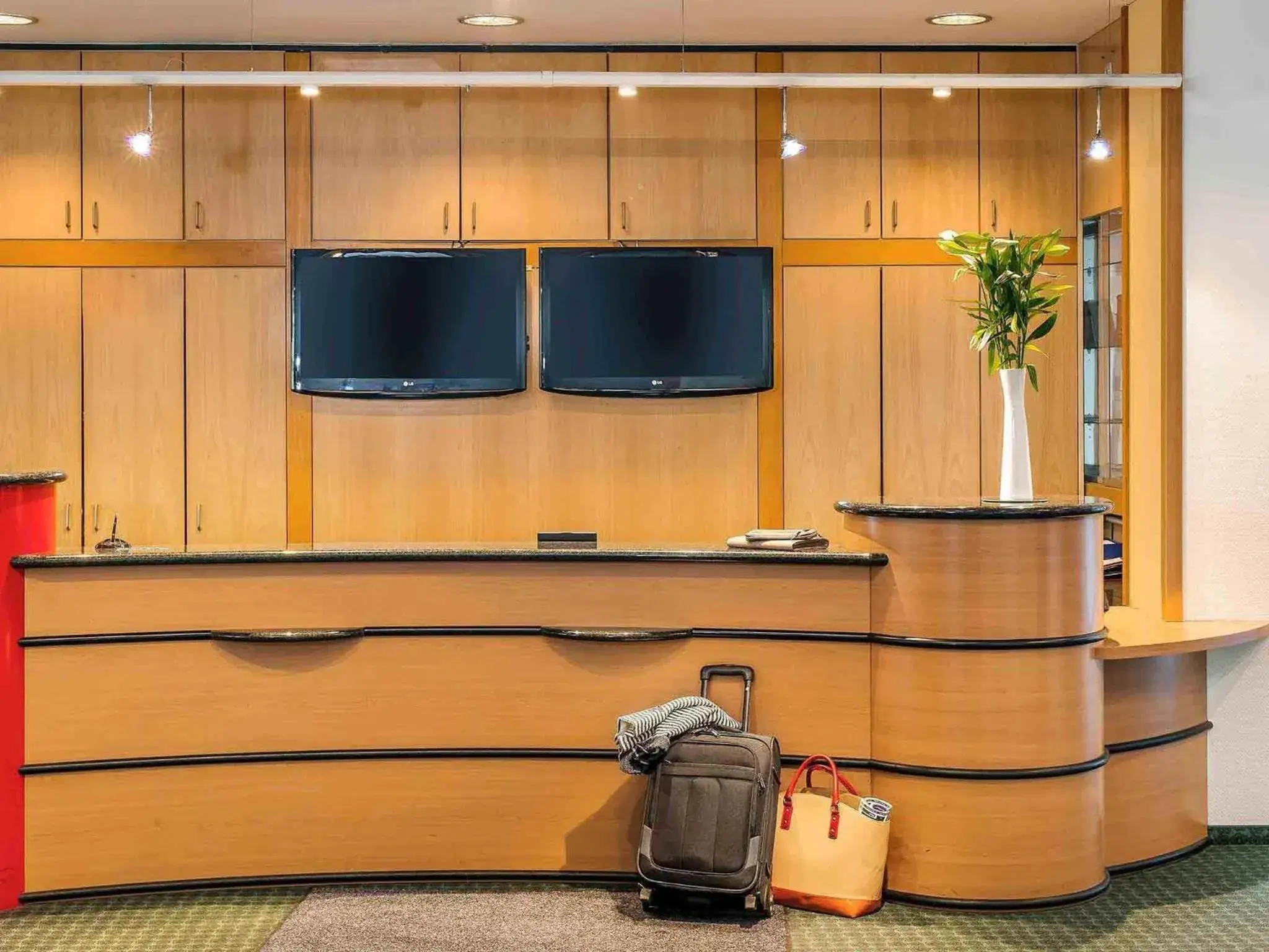 Property building in ibis Augsburg Koenigsplatz Property building in ibis Augsburg Koenigsplatz