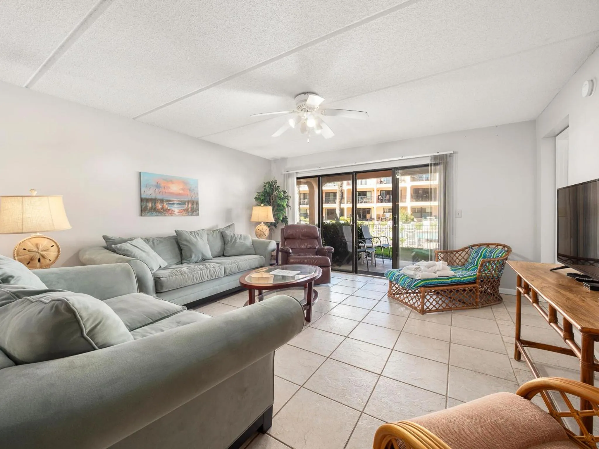 Living room in Sea Place 14158