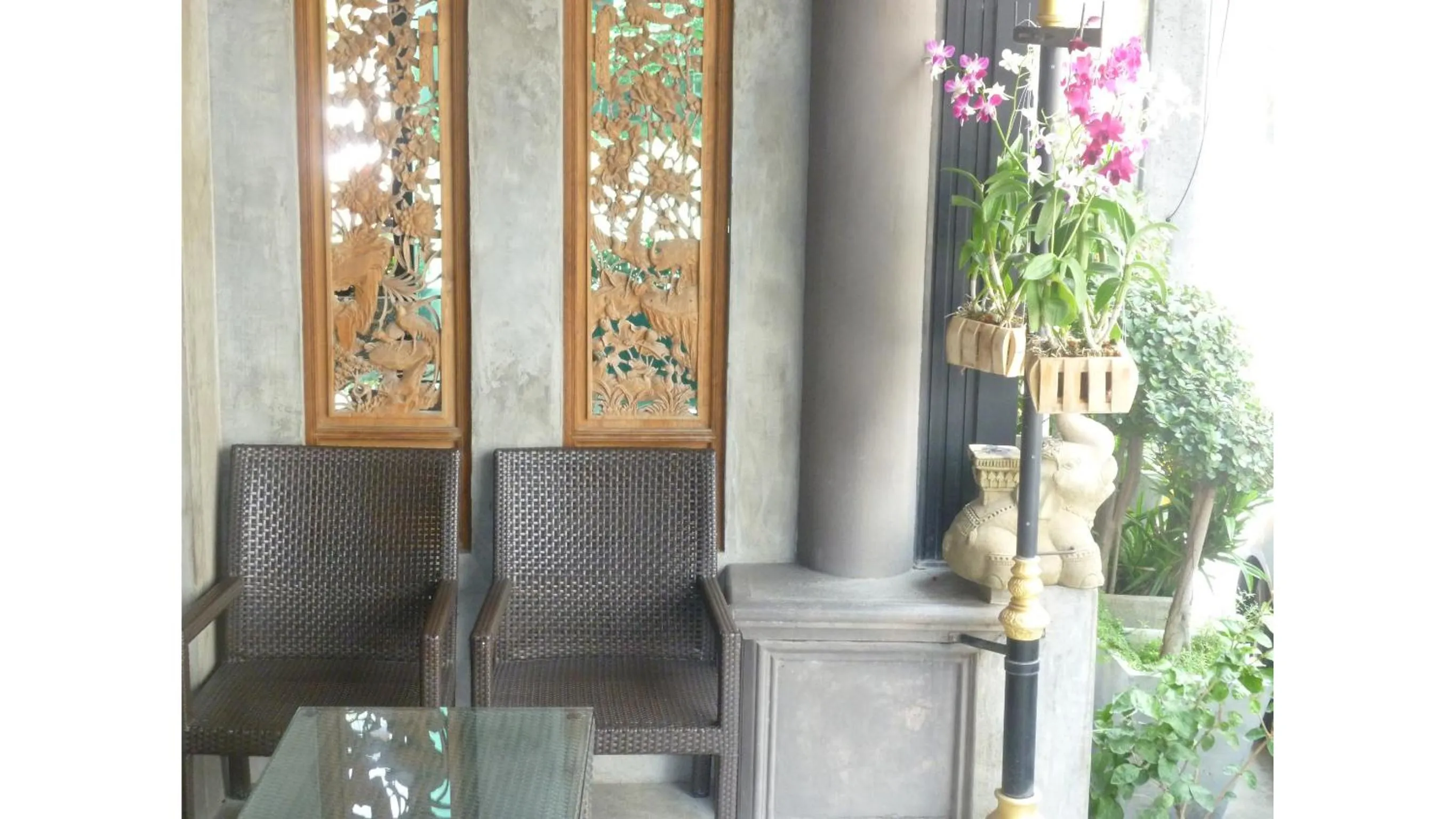 Restaurant/places to eat in Baipho Lifestyle