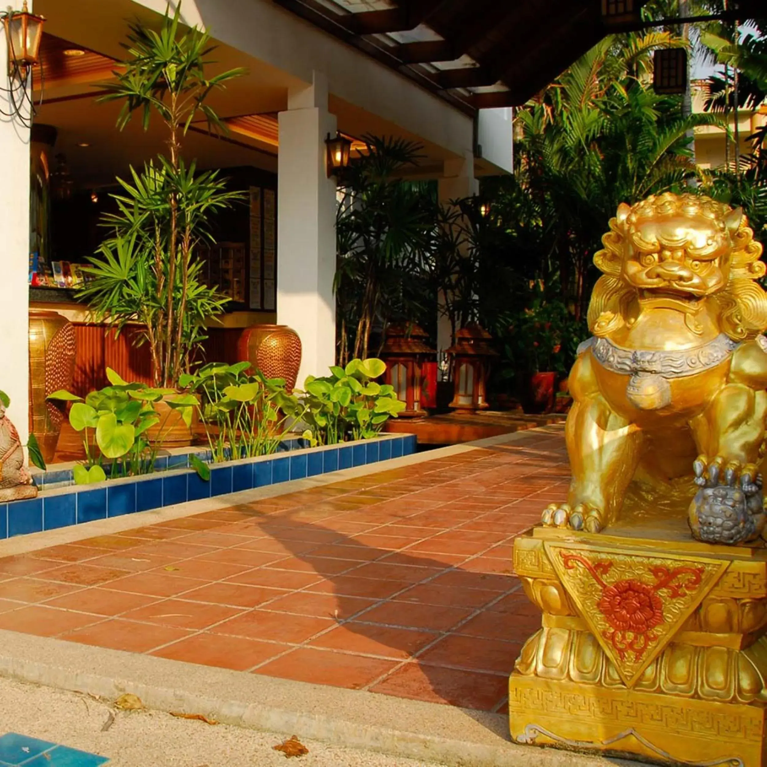 Facade/entrance in The Expat Hotel Patong Facade/entrance in The Expat Hotel Patong