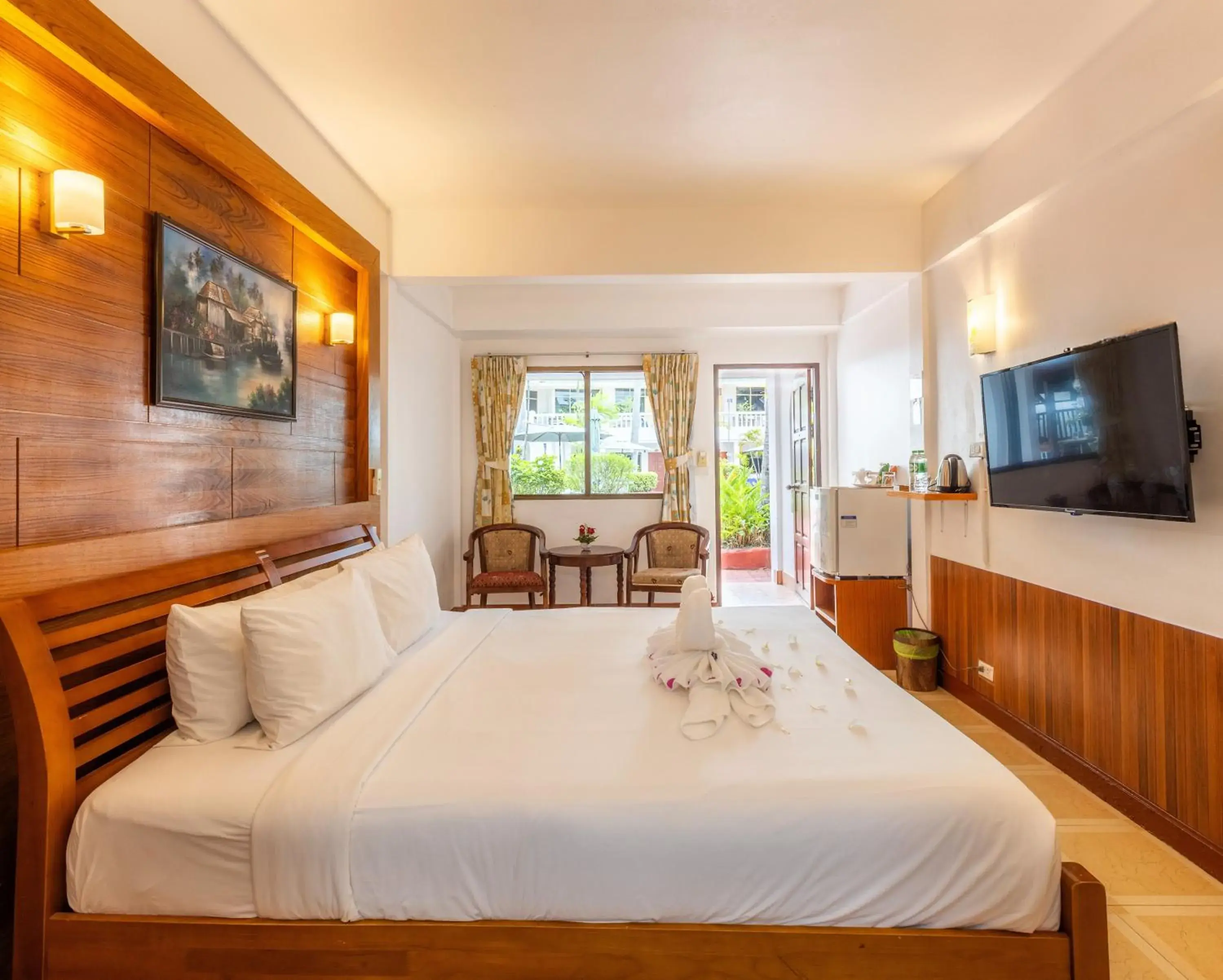 Bed in The Expat Hotel Patong Bed in The Expat Hotel Patong