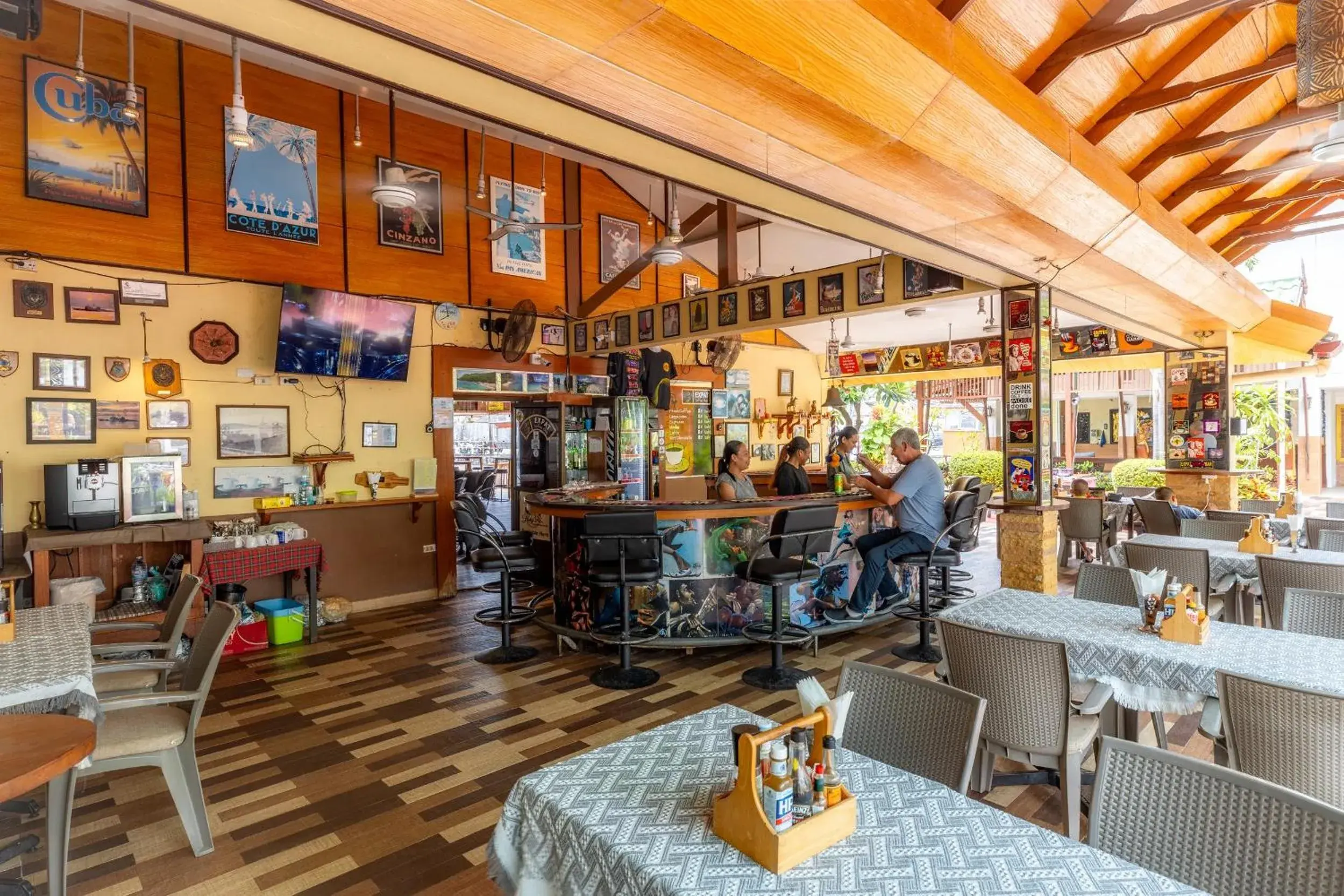 Restaurant/places to eat in The Expat Hotel Patong Restaurant/places to eat in The Expat Hotel Patong