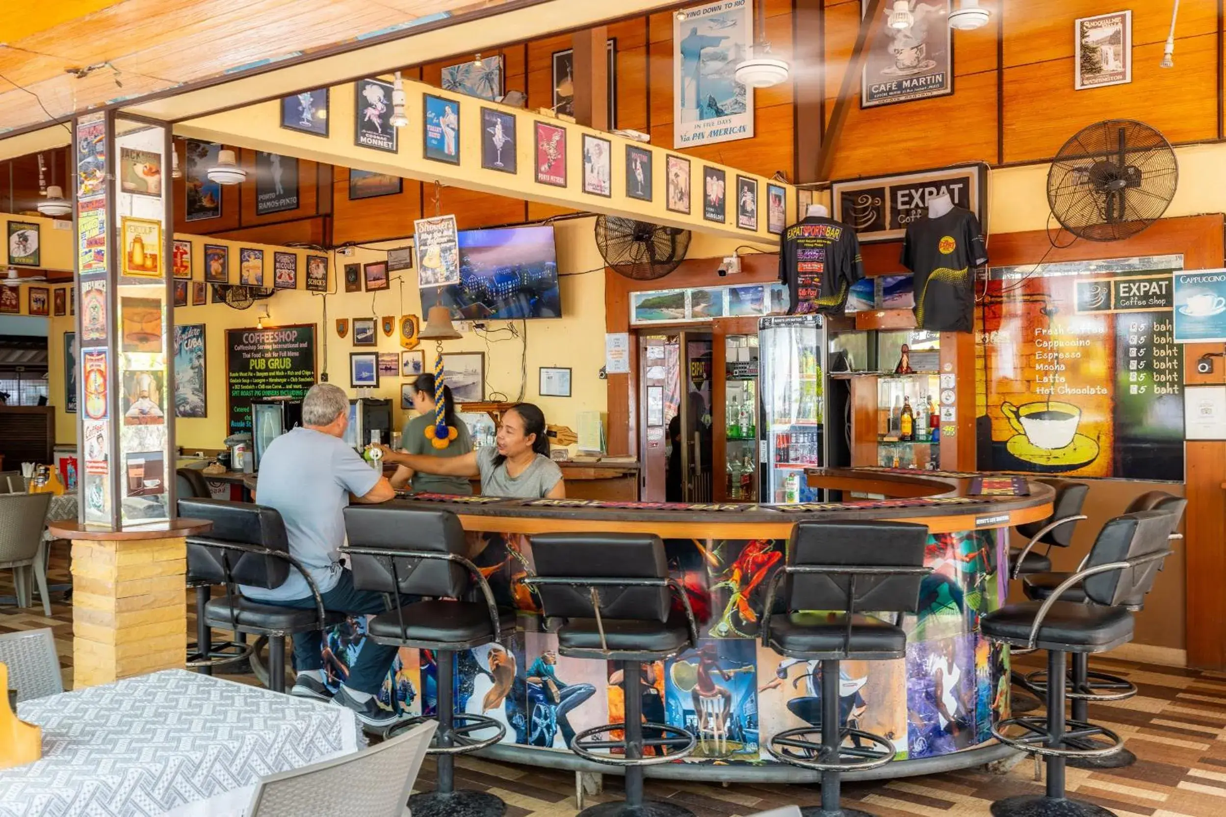 Restaurant/places to eat in The Expat Hotel Patong Restaurant/places to eat in The Expat Hotel Patong